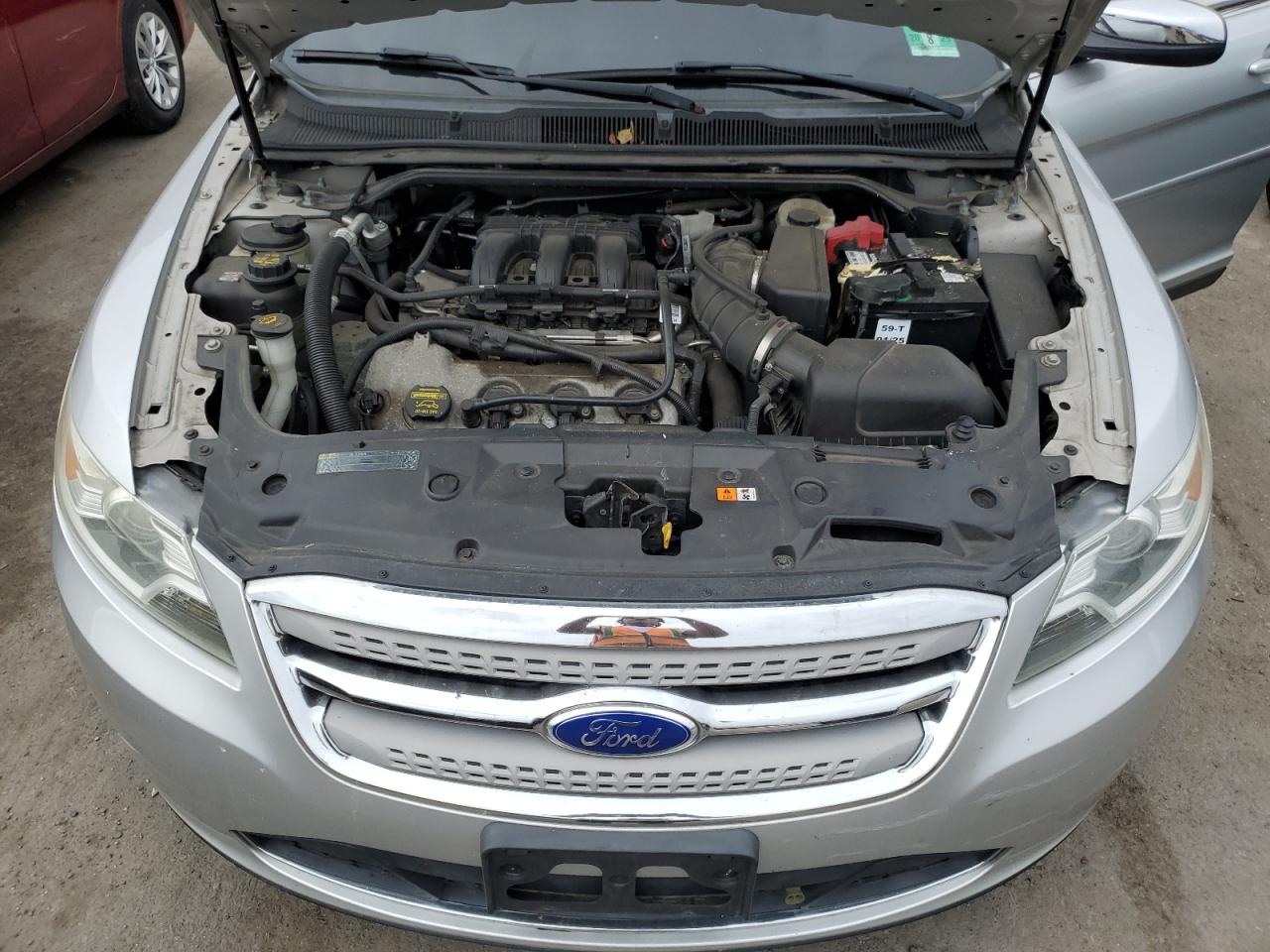 2012 Ford Taurus Limited Серебряный vin: 1FAHP2FW4CG117295
