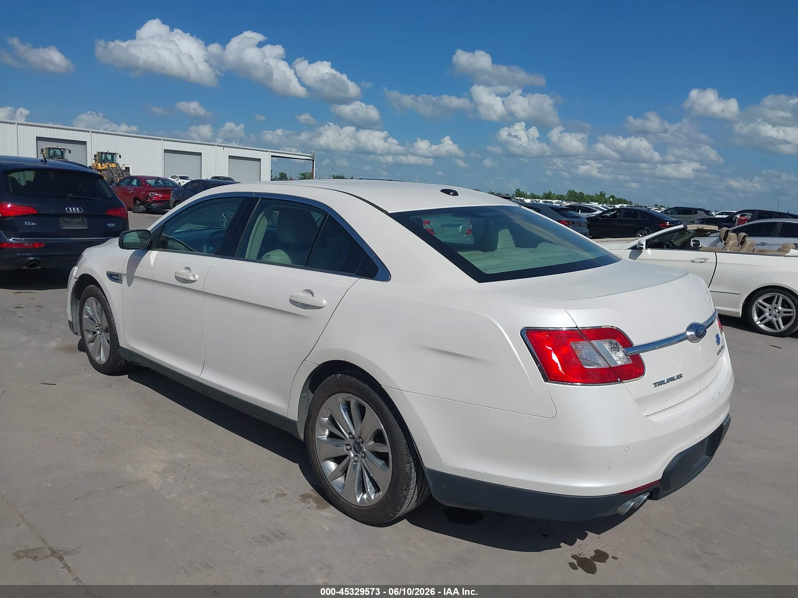 2012 Ford Taurus Limited White vin: 1FAHP2FW4CG143380