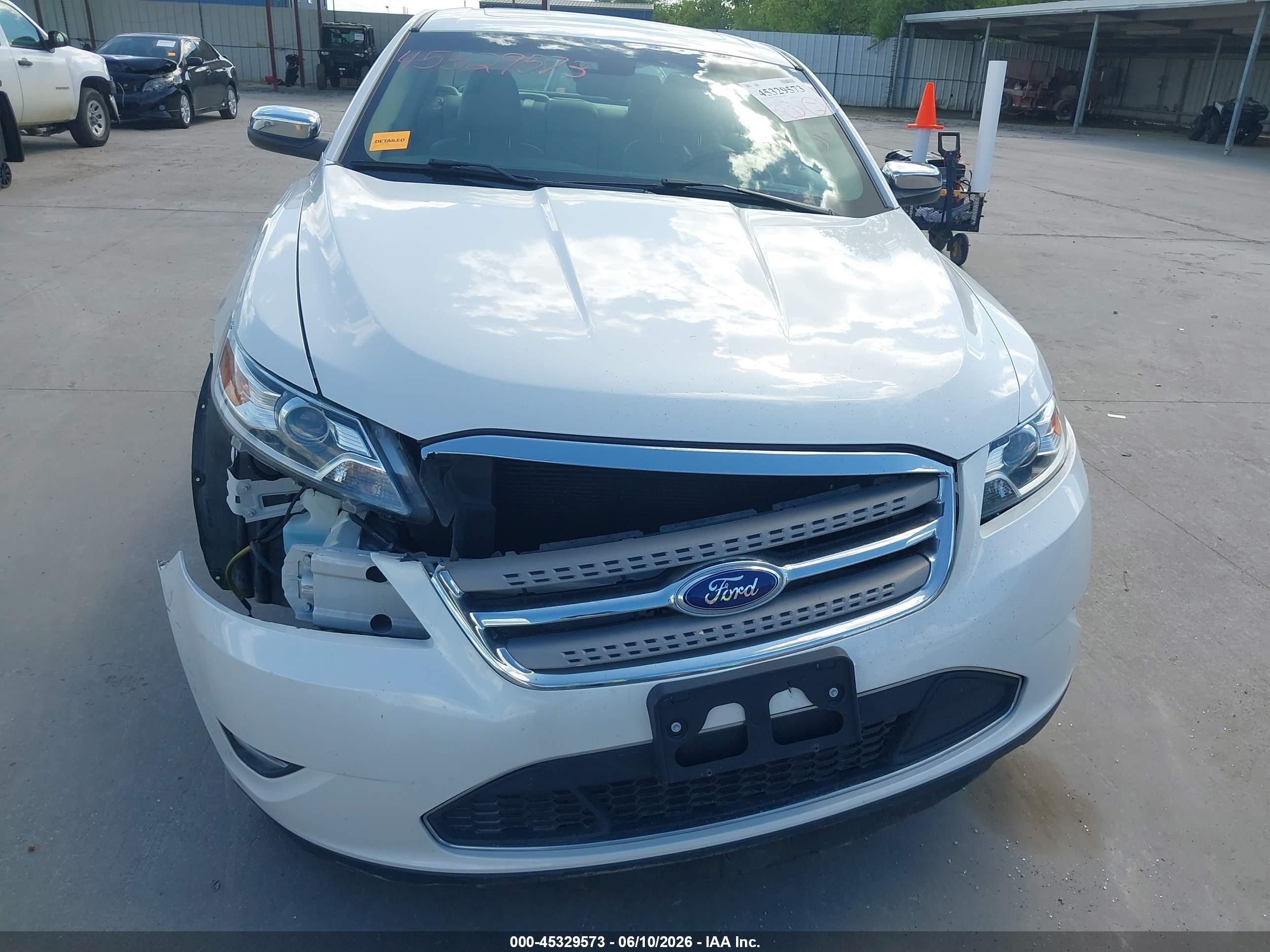 2012 Ford Taurus Limited White vin: 1FAHP2FW4CG143380