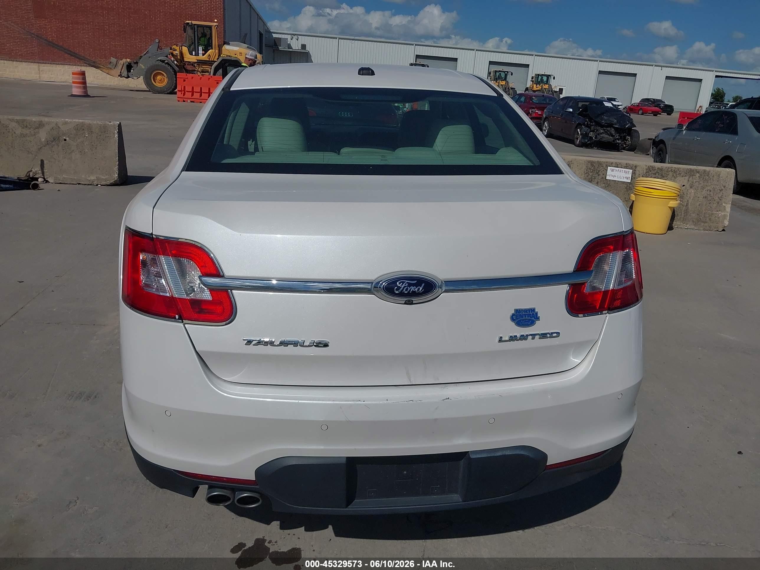 2012 Ford Taurus Limited White vin: 1FAHP2FW4CG143380