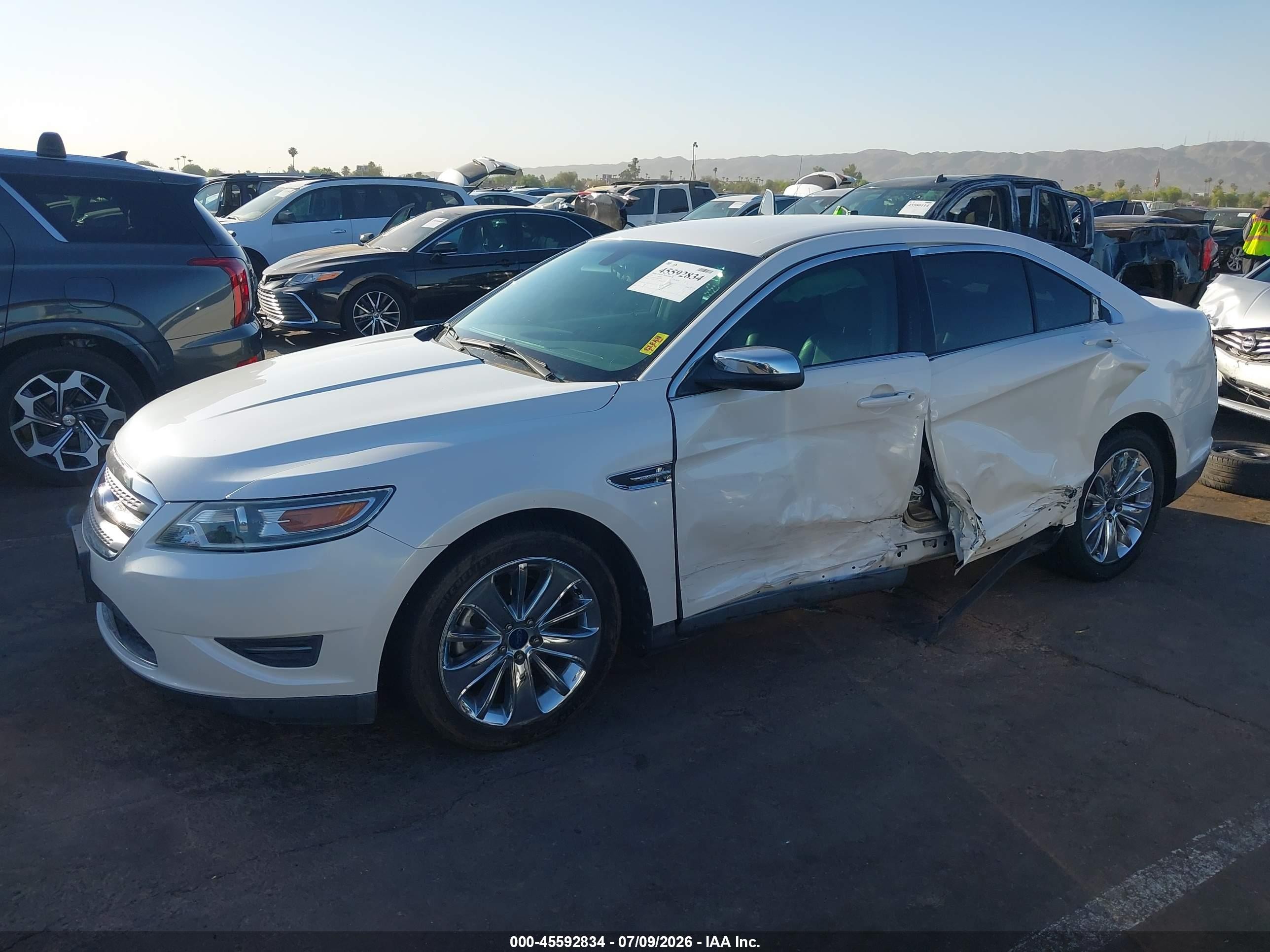 2010 Ford Taurus Limited Белый vin: 1FAHP2FW5AG136418