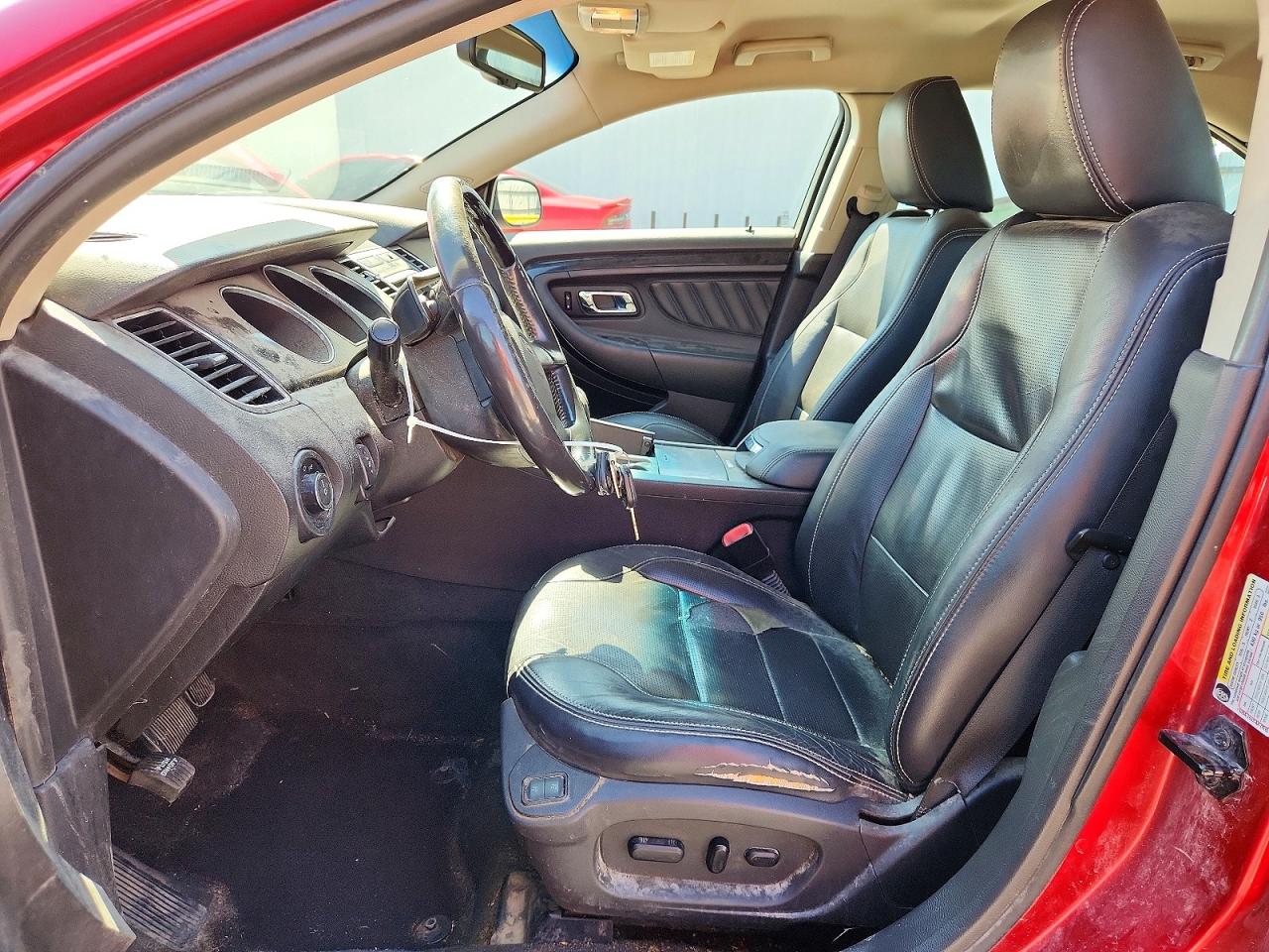 2011 Ford Taurus Limited Red vin: 1FAHP2FW5BG110841
