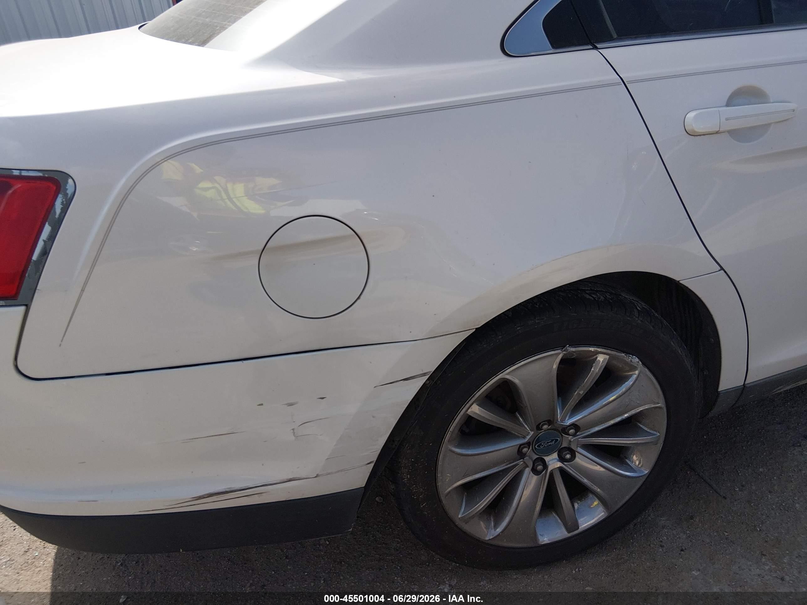 2011 Ford Taurus Limited White vin: 1FAHP2FW5BG155049