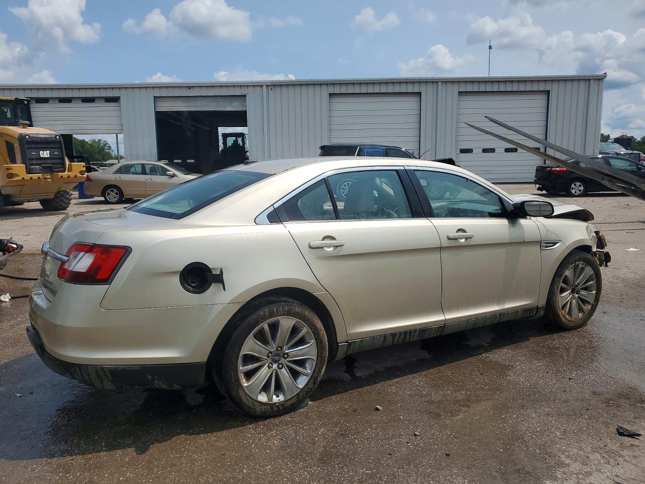 2011 Ford Taurus Limited Gold vin: 1FAHP2FW5BG188584