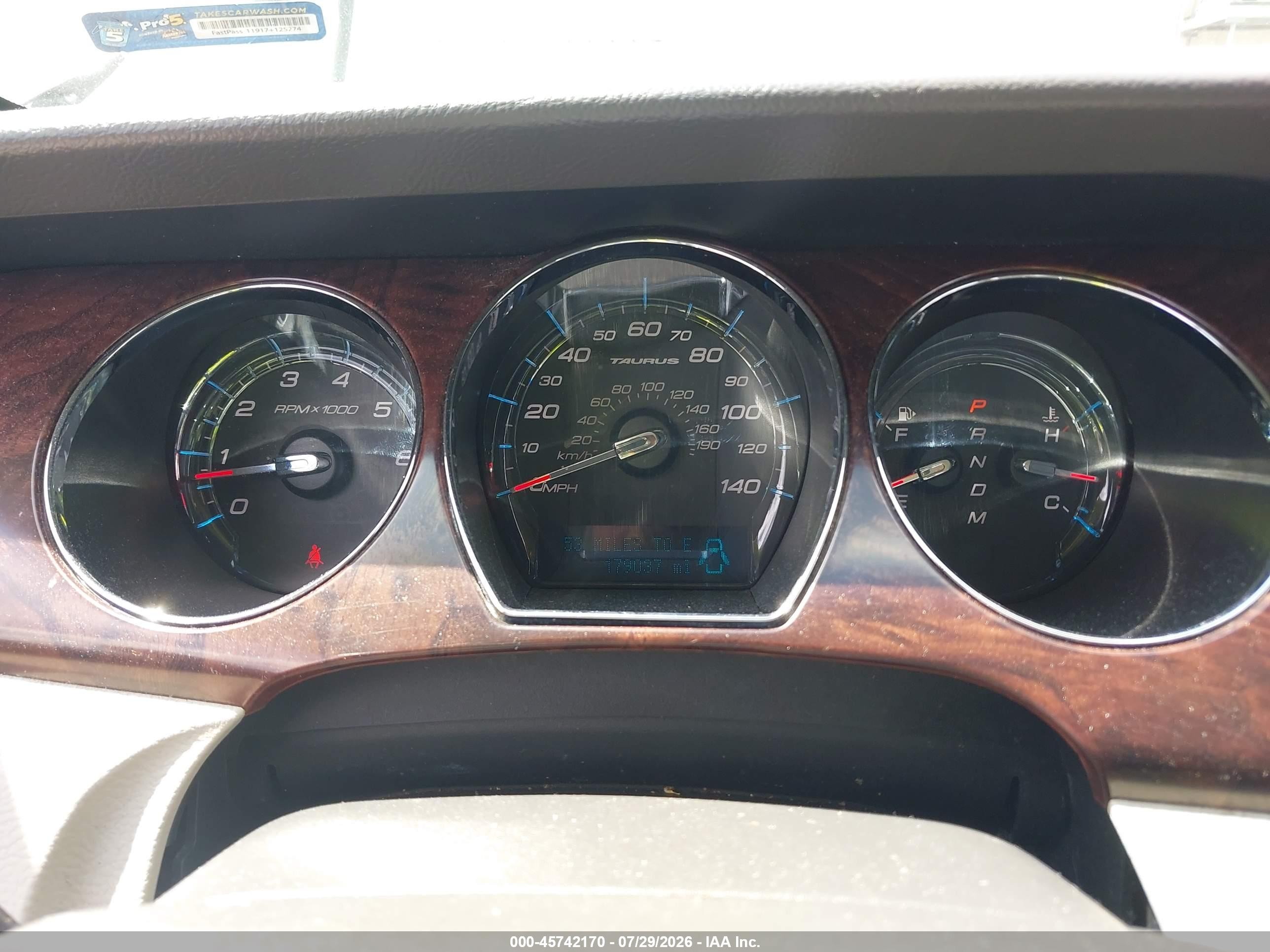 2010 Ford Taurus Limited Burgundy vin: 1FAHP2FW6AG134595