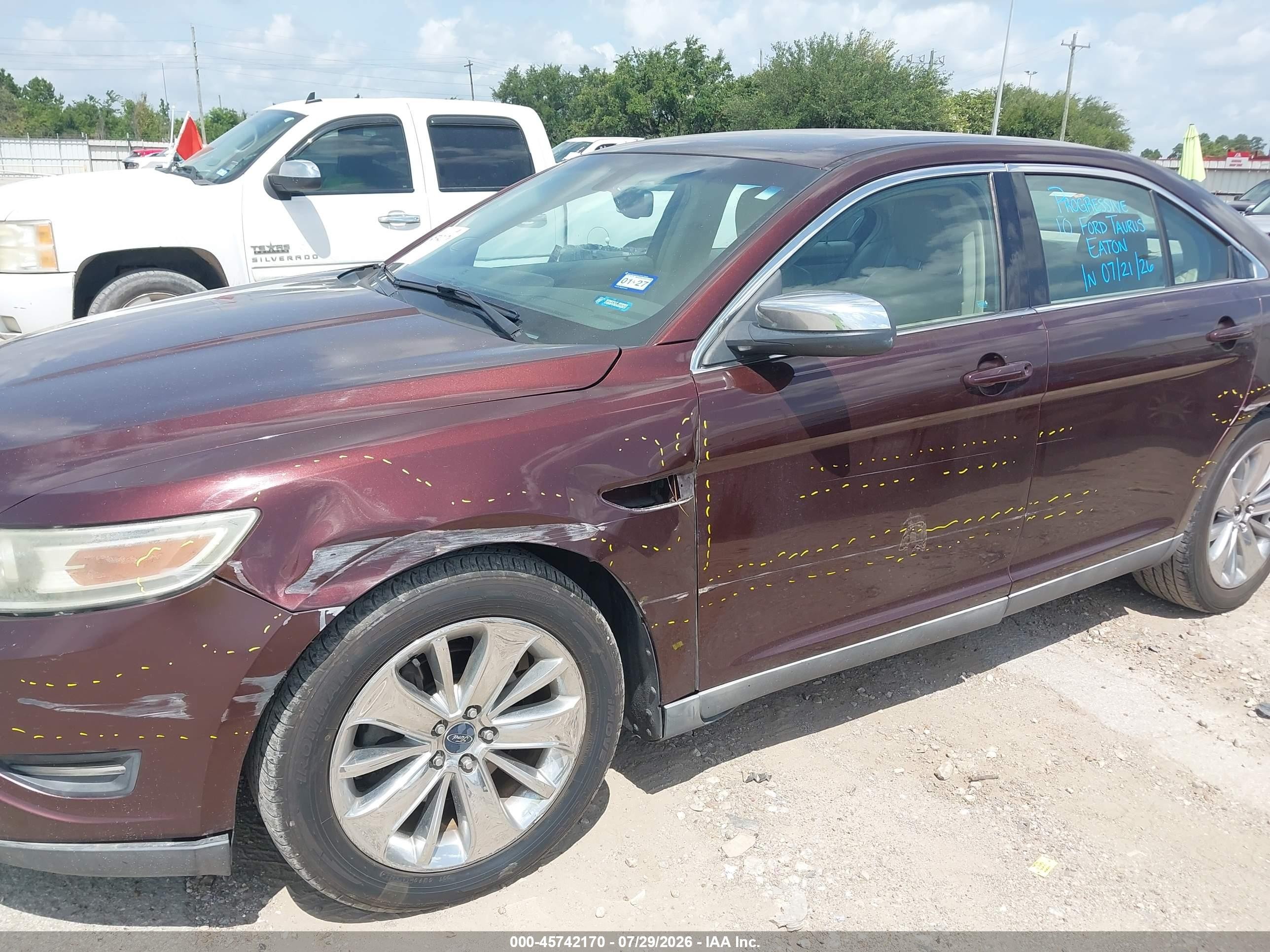 2010 Ford Taurus Limited Burgundy vin: 1FAHP2FW6AG134595