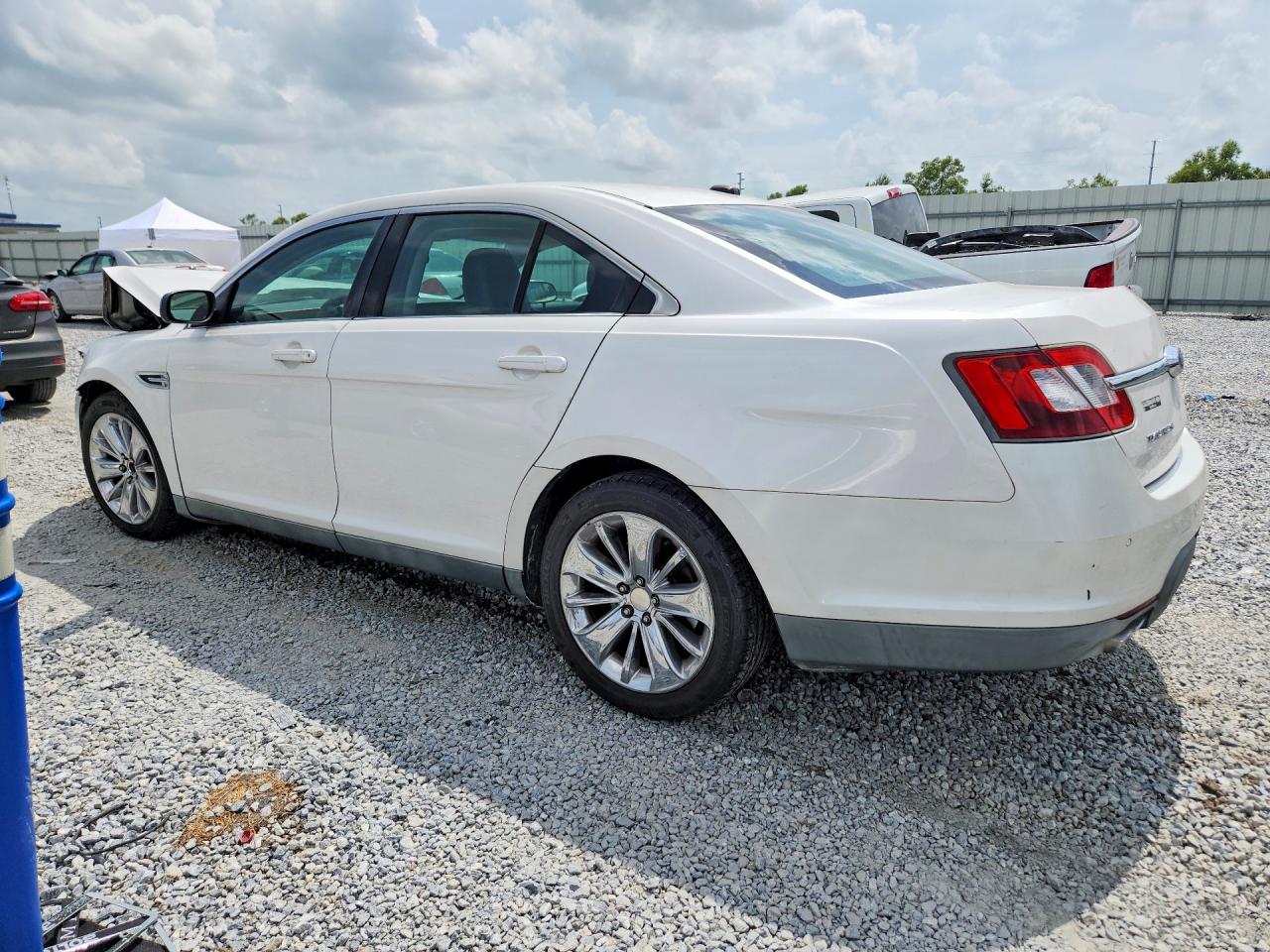 2010 Ford Taurus Limited White vin: 1FAHP2FW6AG144785