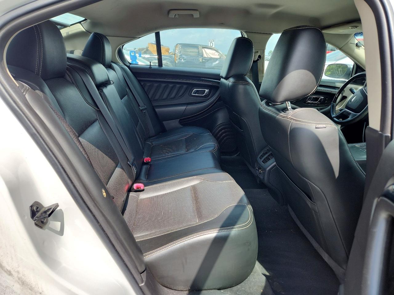 2010 Ford Taurus Limited White vin: 1FAHP2FW6AG144785