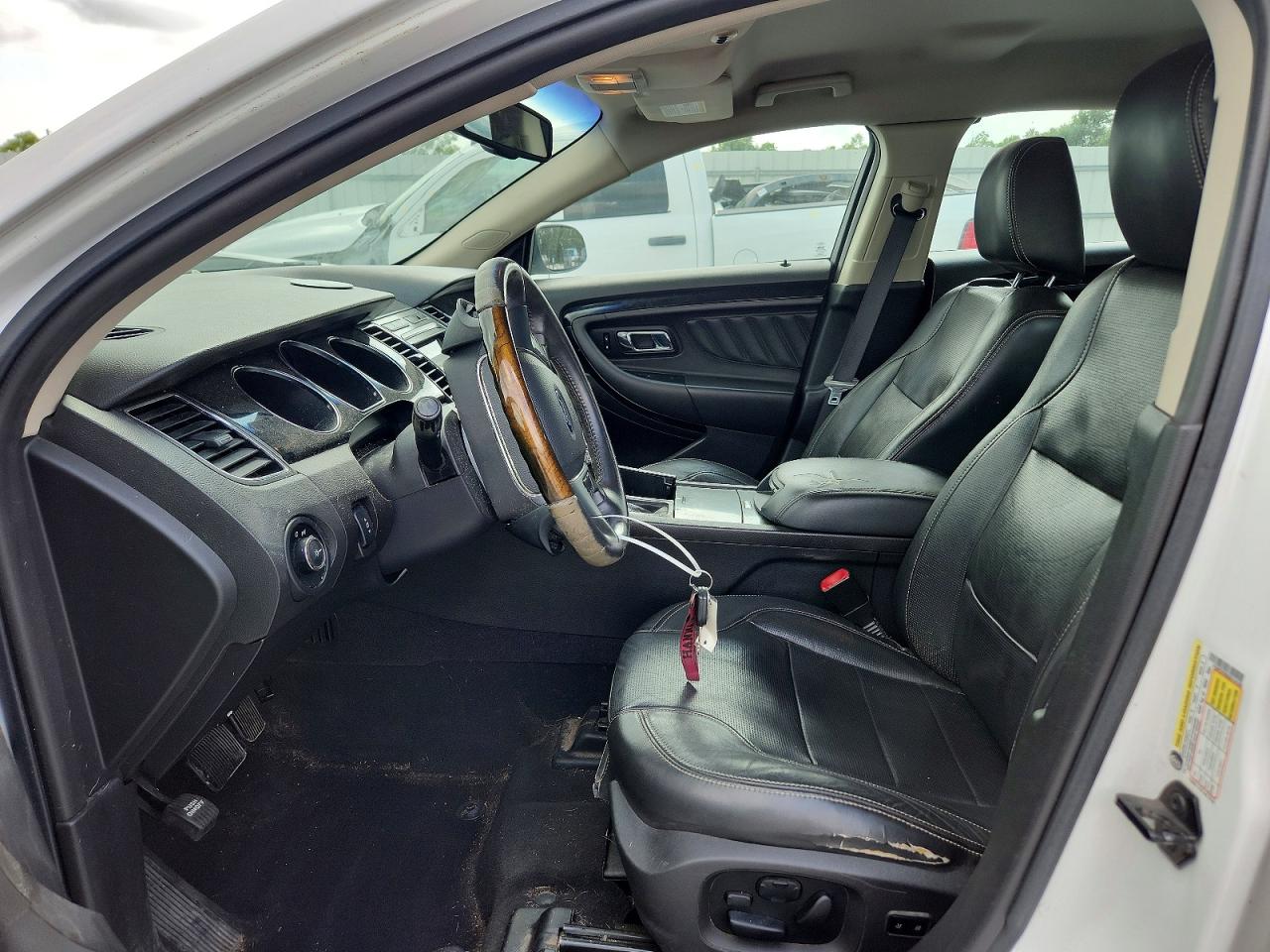 2010 Ford Taurus Limited White vin: 1FAHP2FW6AG144785