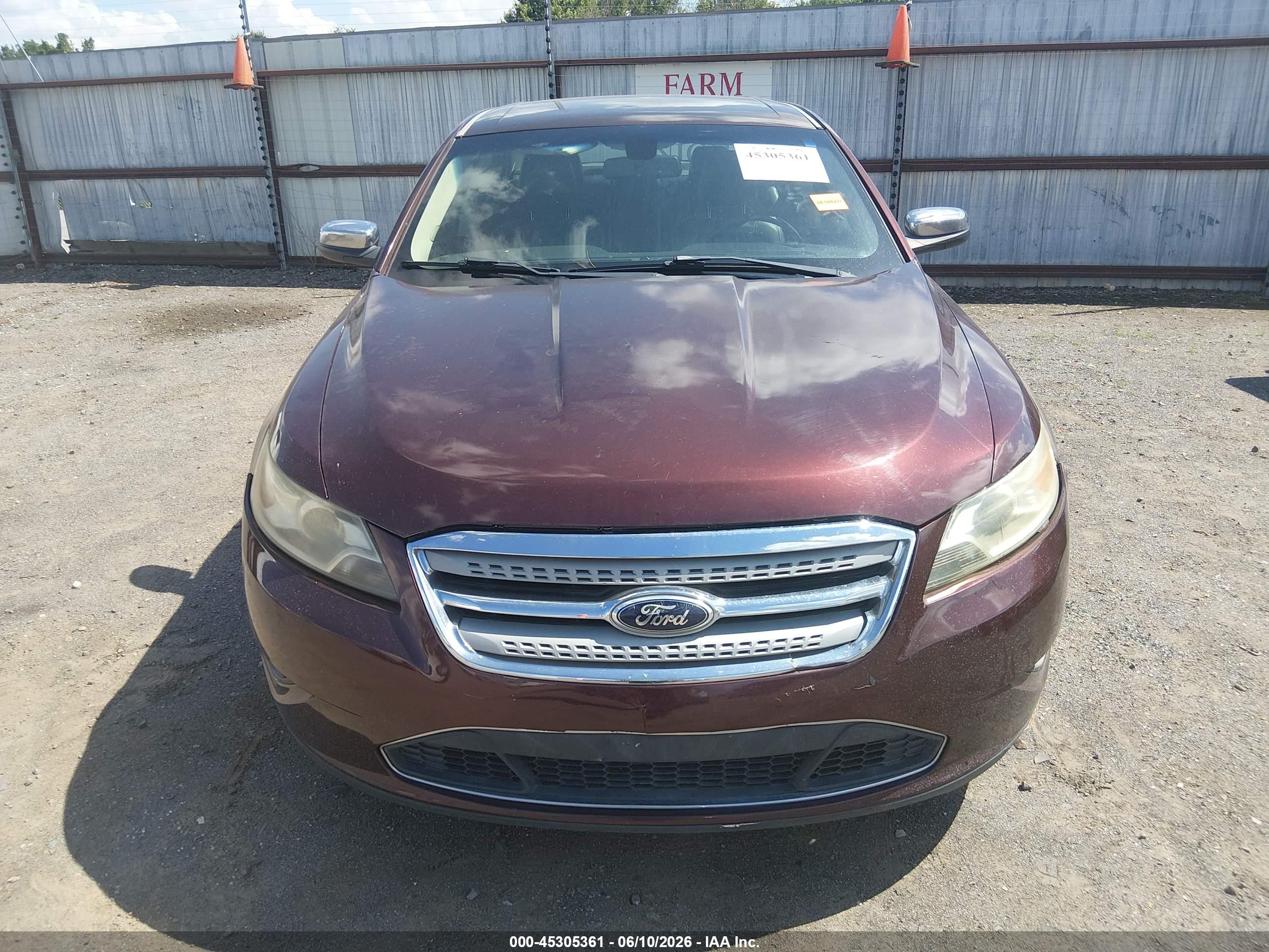 2012 Ford Taurus Limited Burgundy vin: 1FAHP2FW6CG101860