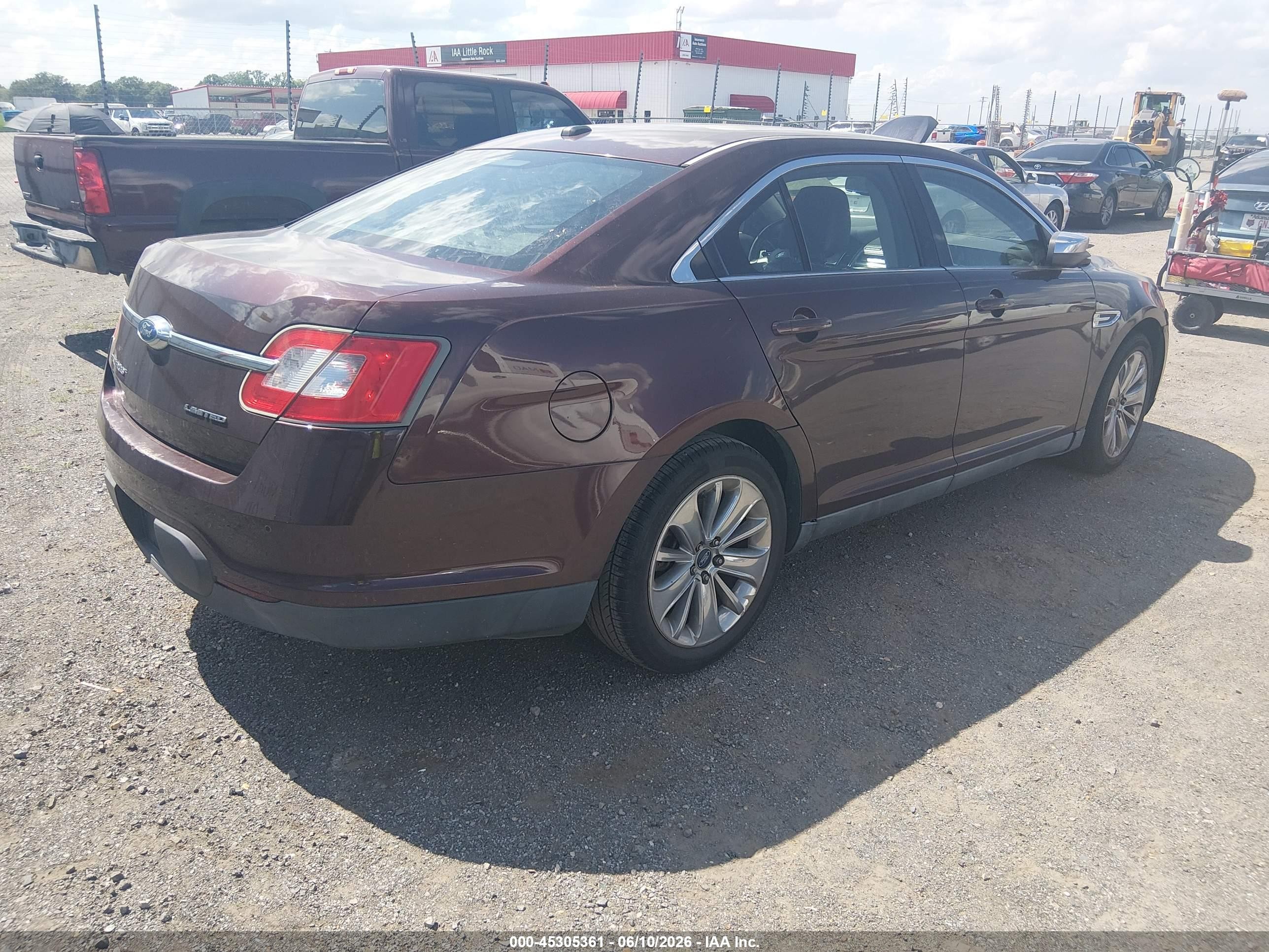 2012 Ford Taurus Limited Burgundy vin: 1FAHP2FW6CG101860