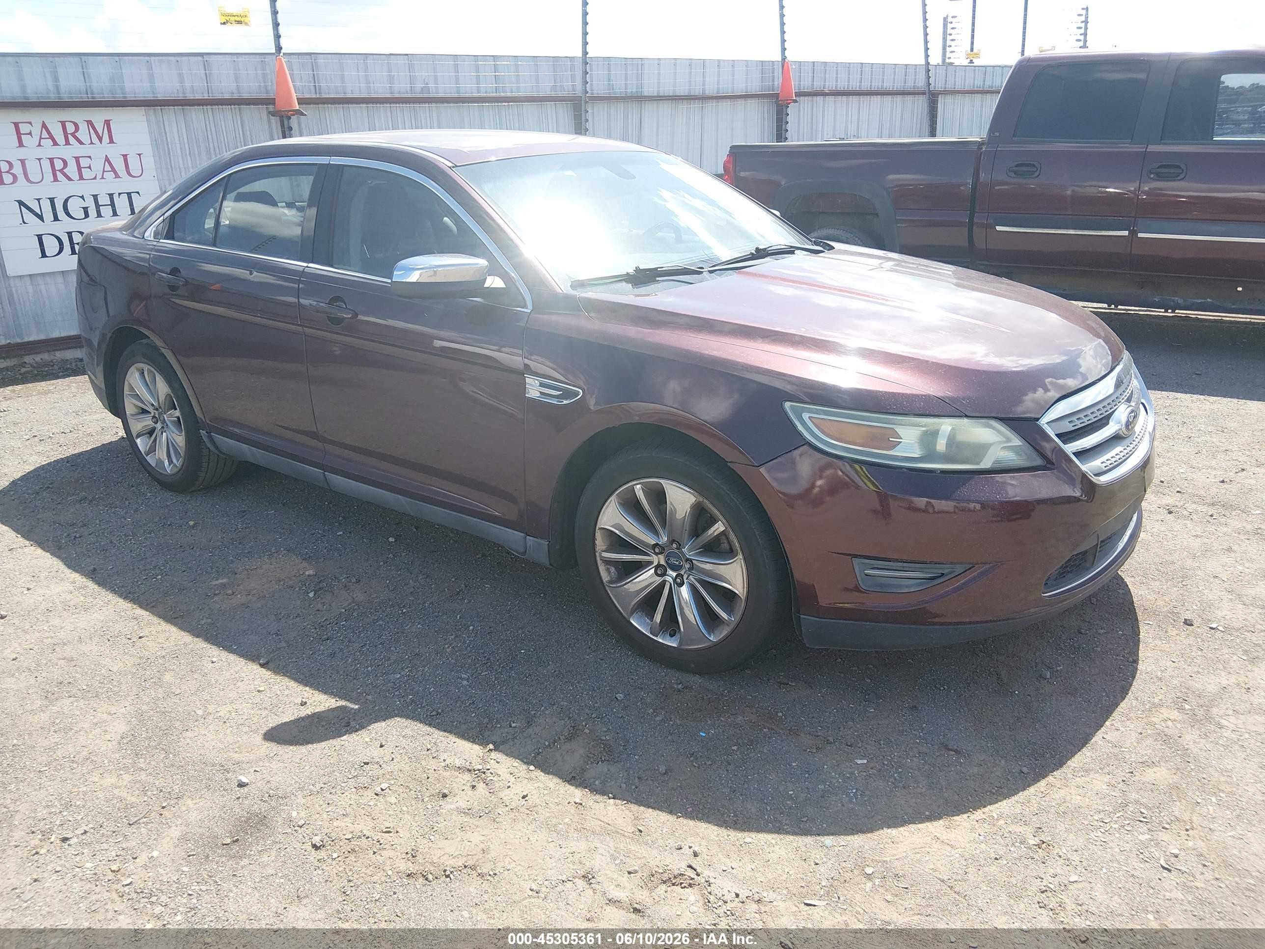 2012 Ford Taurus Limited Burgundy vin: 1FAHP2FW6CG101860