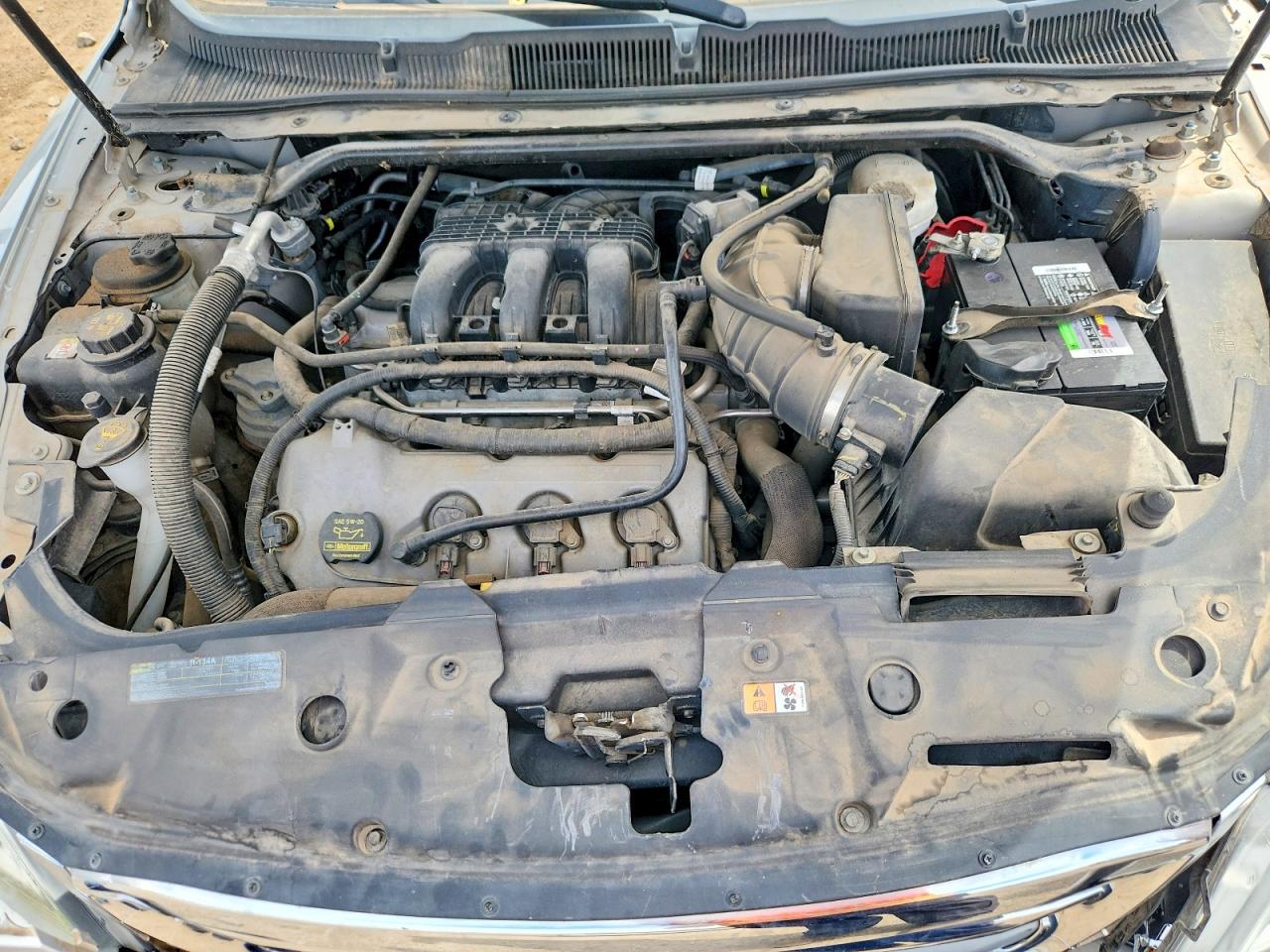 2010 Ford Taurus Limited Silver vin: 1FAHP2FW7AG134640