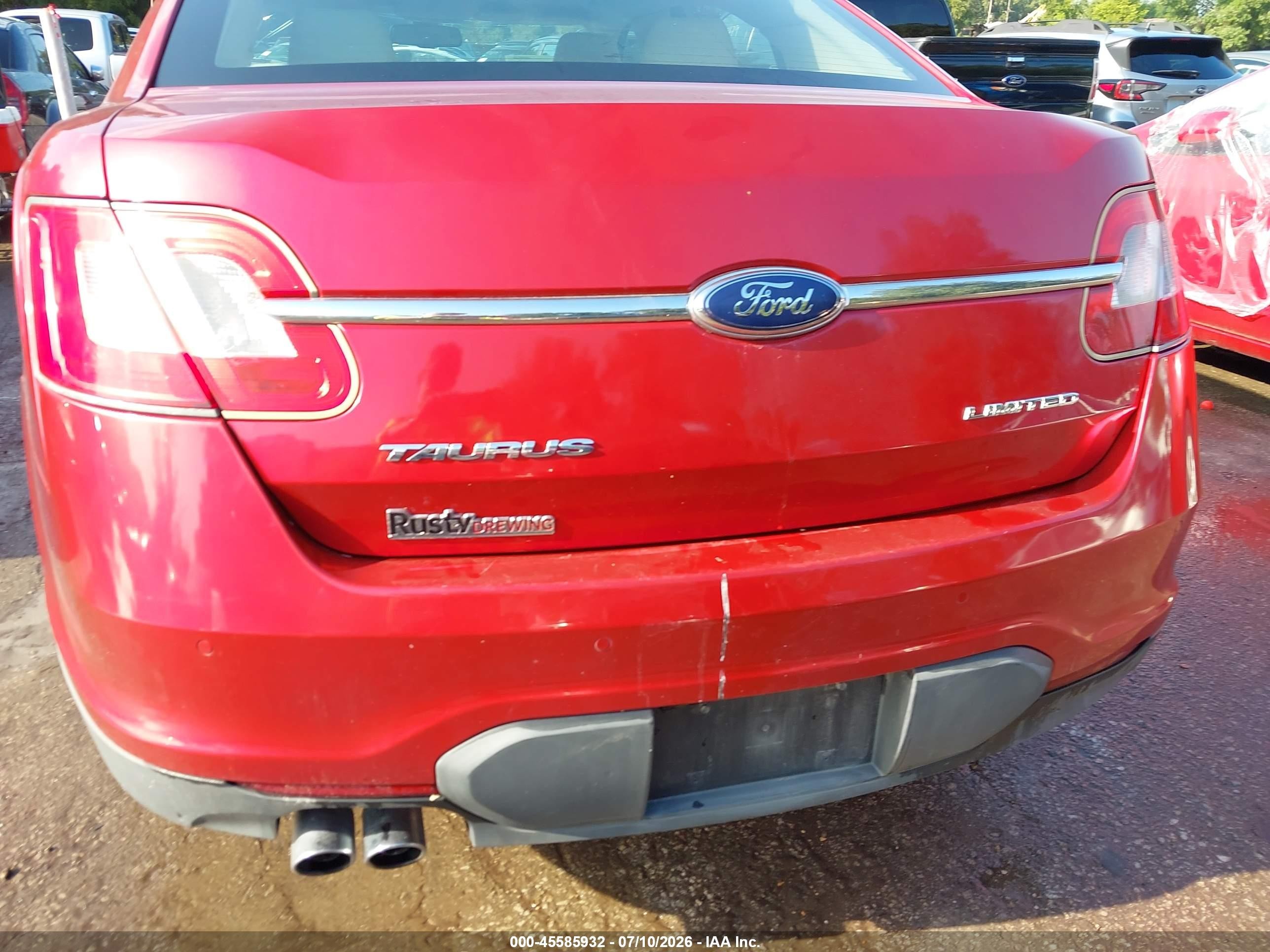 2010 Ford Taurus Limited Red vin: 1FAHP2FW8AG109164