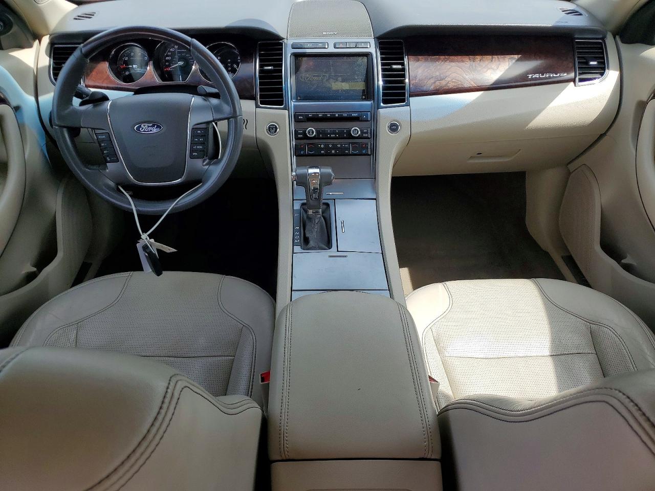 2010 Ford Taurus Limited Silver vin: 1FAHP2FW8AG154993