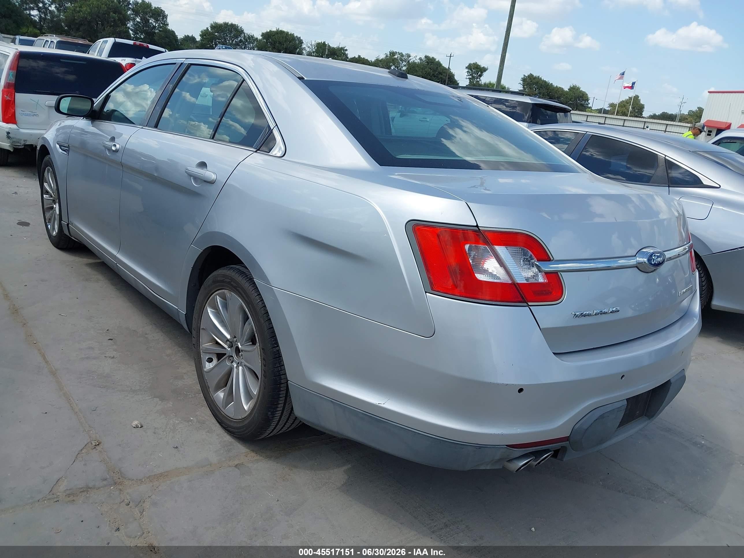2010 Ford Taurus Limited Silver vin: 1FAHP2FW8AG160261