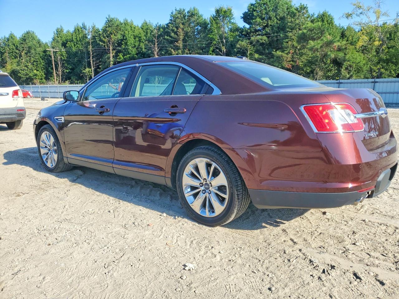 2012 Ford Taurus Limited Burgundy vin: 1FAHP2FW8CG144564