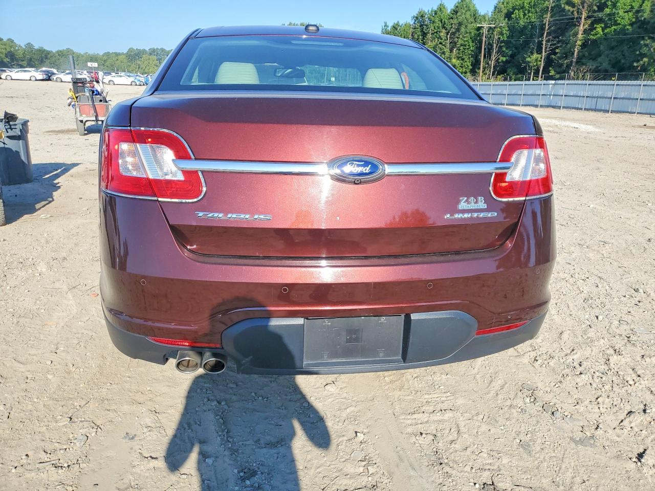 2012 Ford Taurus Limited Burgundy vin: 1FAHP2FW8CG144564