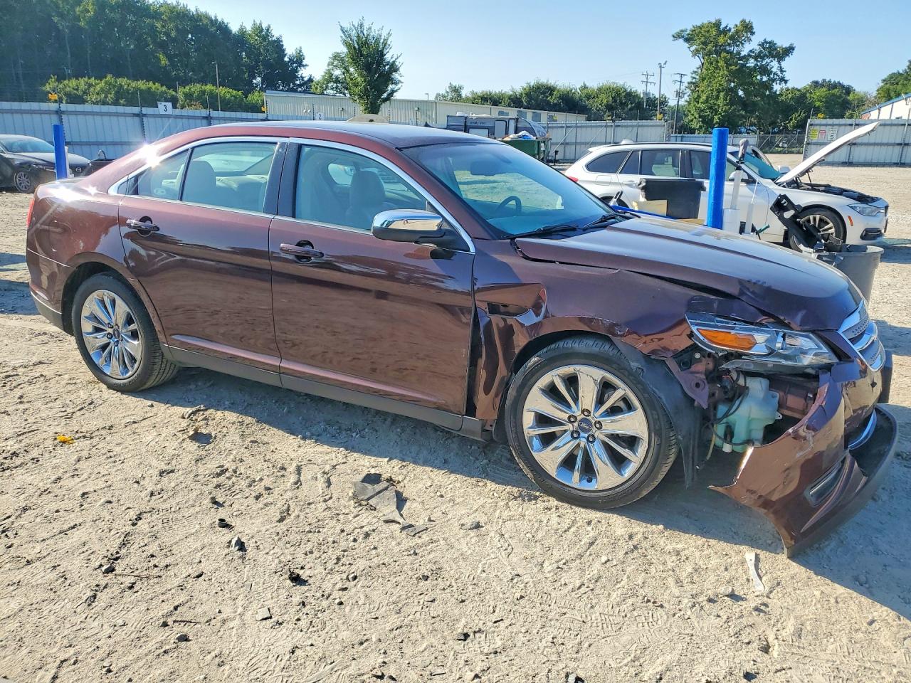2012 Ford Taurus Limited Burgundy vin: 1FAHP2FW8CG144564