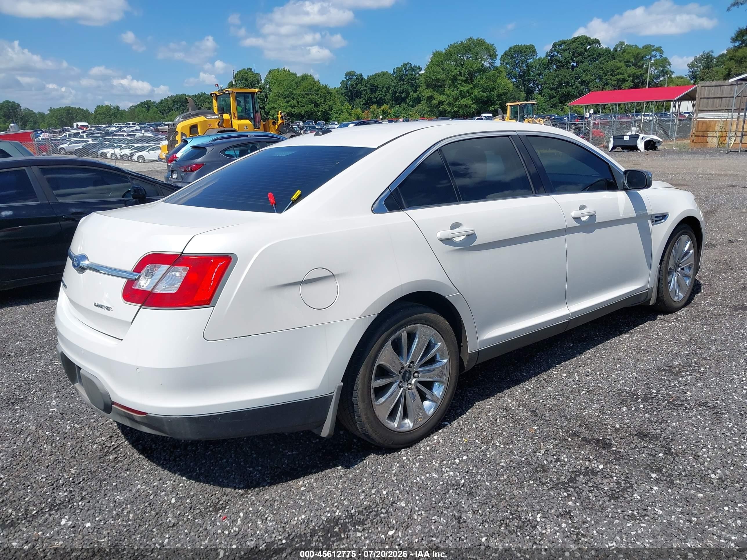 2010 Ford Taurus Limited White vin: 1FAHP2FW9AG157739