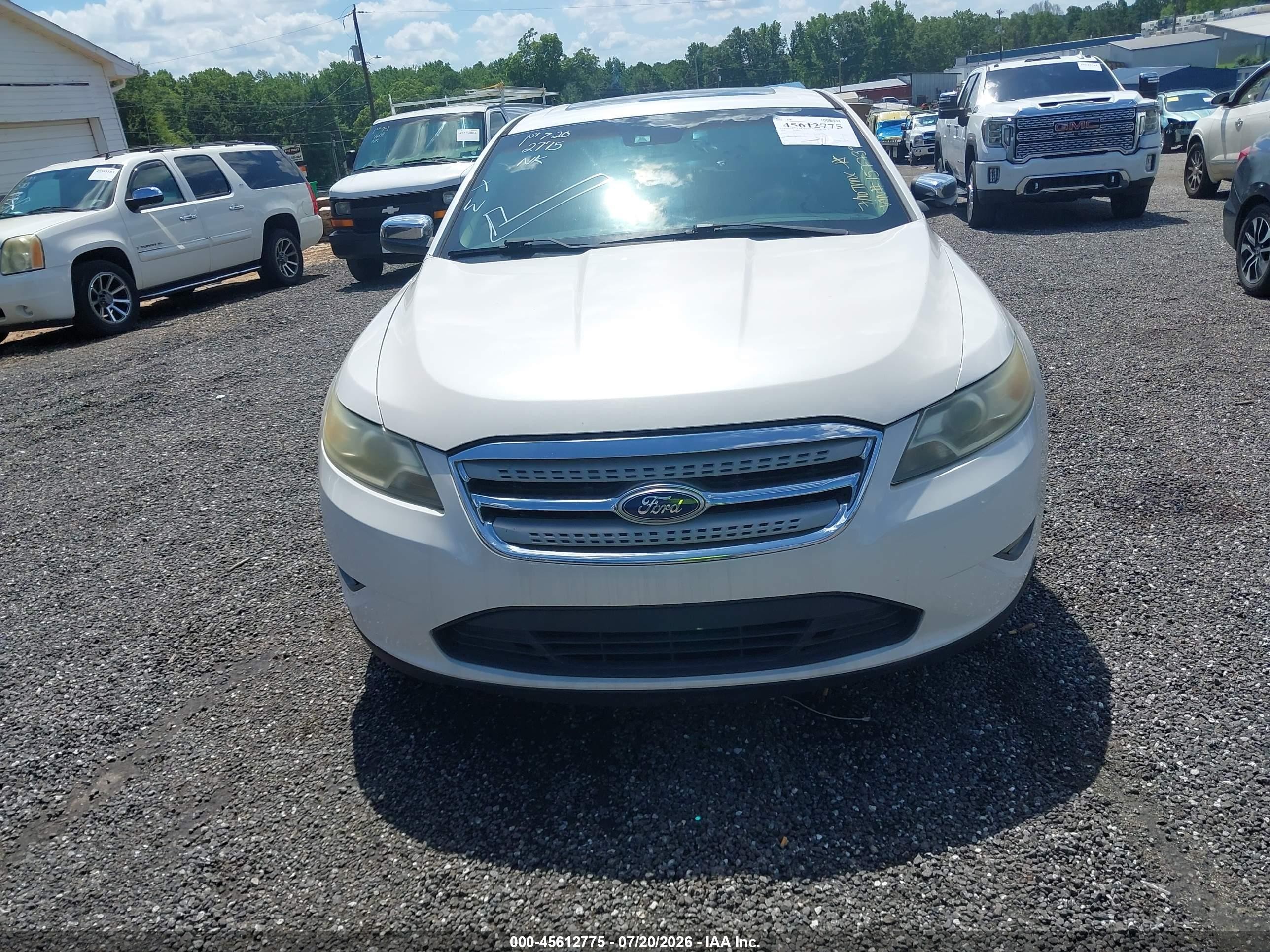 2010 Ford Taurus Limited White vin: 1FAHP2FW9AG157739