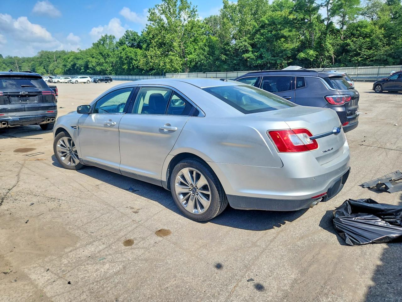 2012 Ford Taurus Limited Silver vin: 1FAHP2FW9CG103196