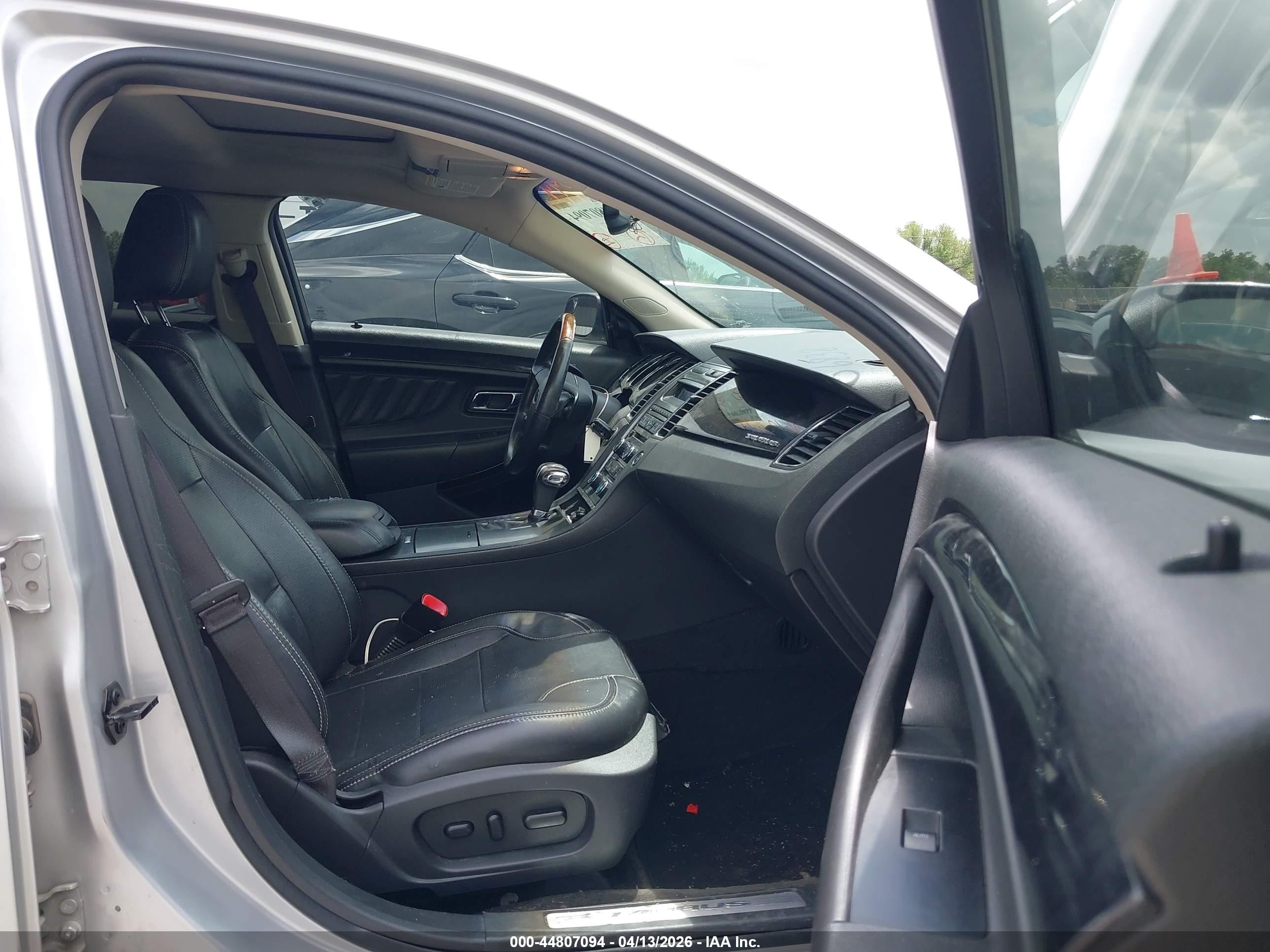 2012 Ford Taurus Limited Silver vin: 1FAHP2FW9CG107796