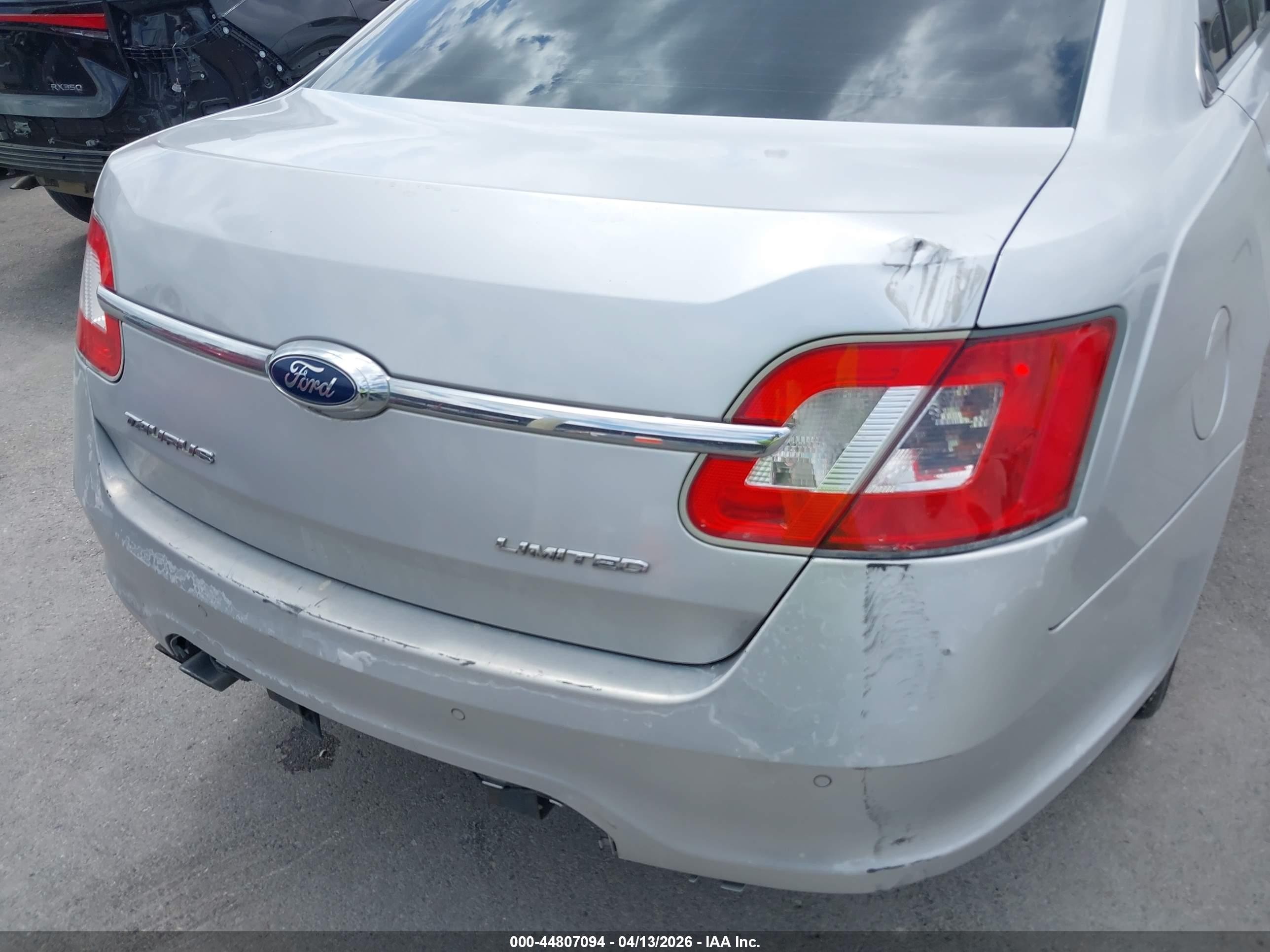 2012 Ford Taurus Limited Silver vin: 1FAHP2FW9CG107796