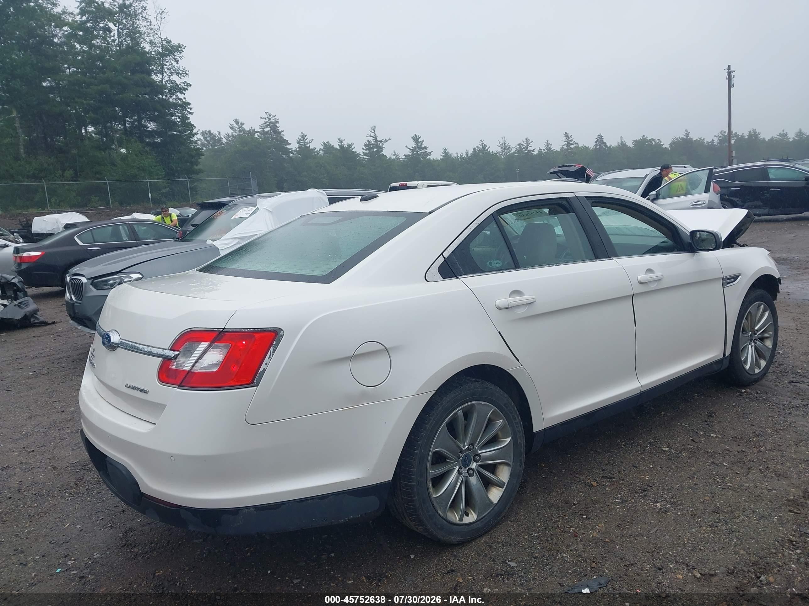 2010 Ford Taurus Limited White vin: 1FAHP2FWXAG170385
