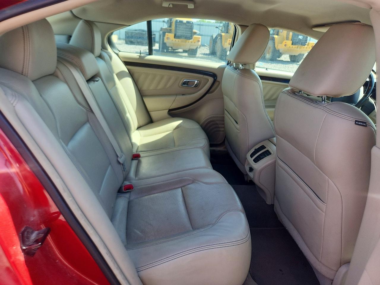 2011 Ford Taurus Limited Red vin: 1FAHP2FWXBG132155