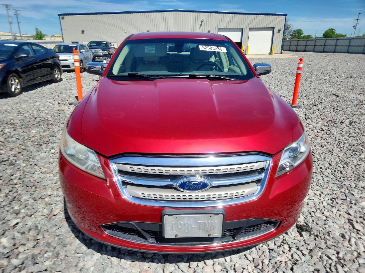 2011 Ford Taurus Limited Red vin: 1FAHP2FWXBG132155