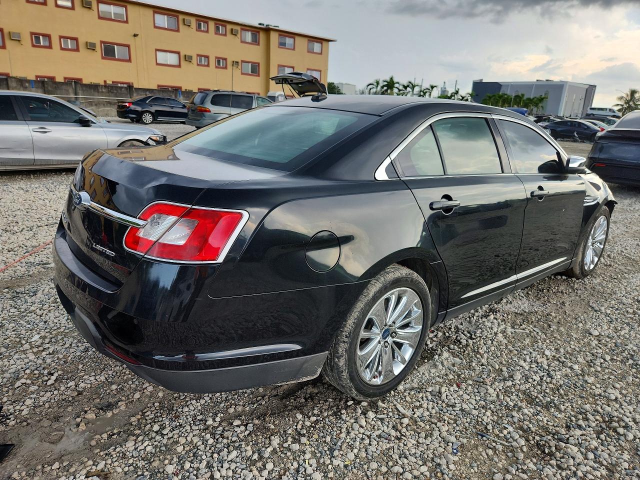 2012 Ford Taurus Limited Black vin: 1FAHP2FWXCG126440
