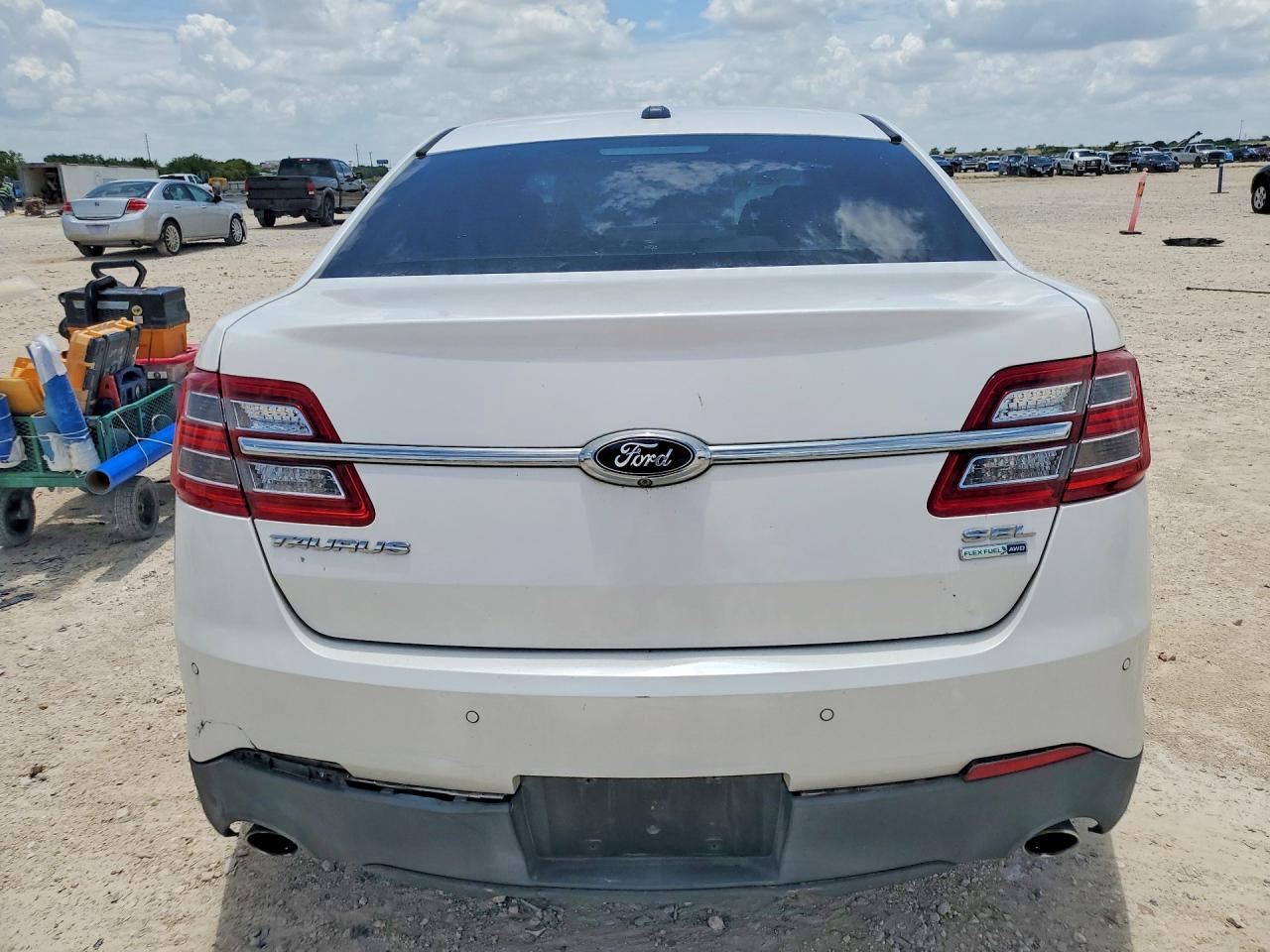 2015 Ford Taurus Sel White vin: 1FAHP2H80FG166027