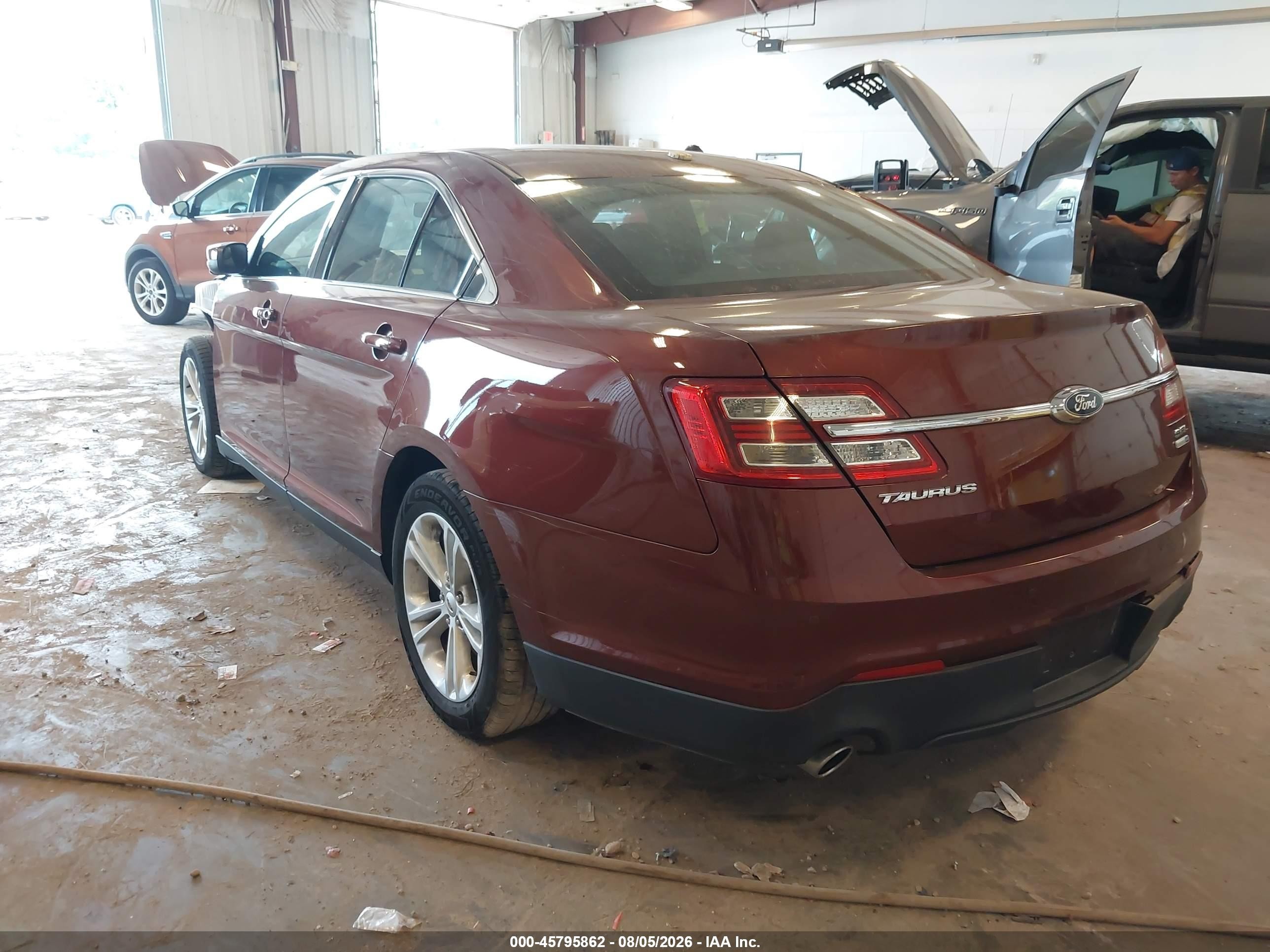 2015 Ford Taurus Sel Burgundy vin: 1FAHP2H82FG135040