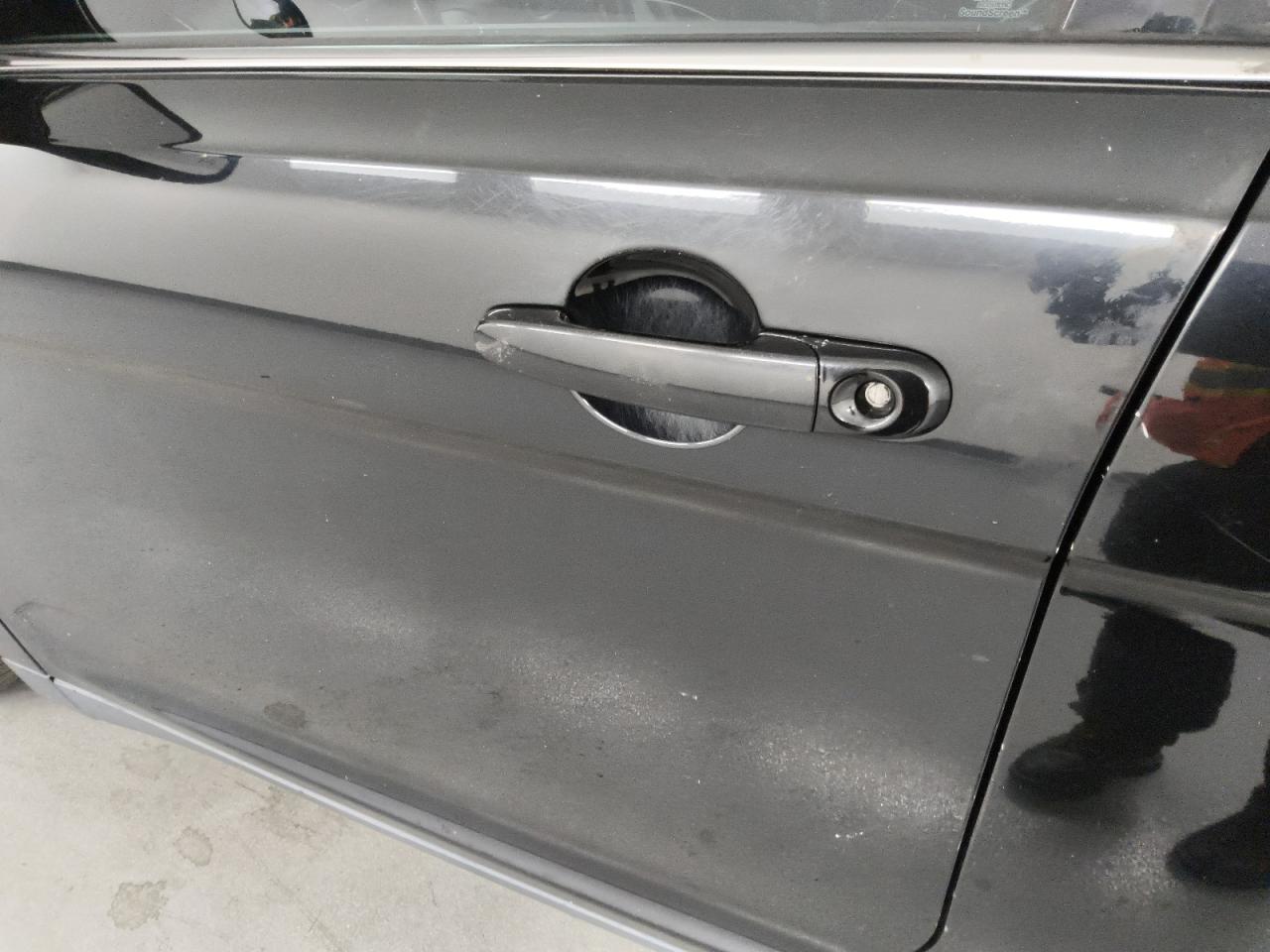 2017 Ford Taurus Sel Black vin: 1FAHP2H82HG126292 Damage: Left Front Door, Heavy Scratch, 1/2 To 1 Inch