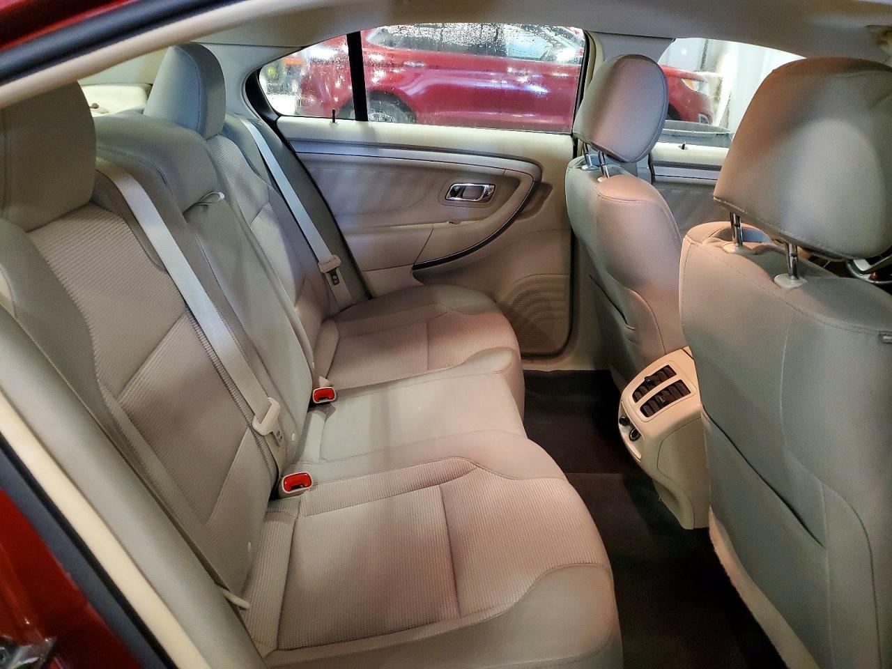 2014 Ford Taurus Sel Red vin: 1FAHP2H83EG183709