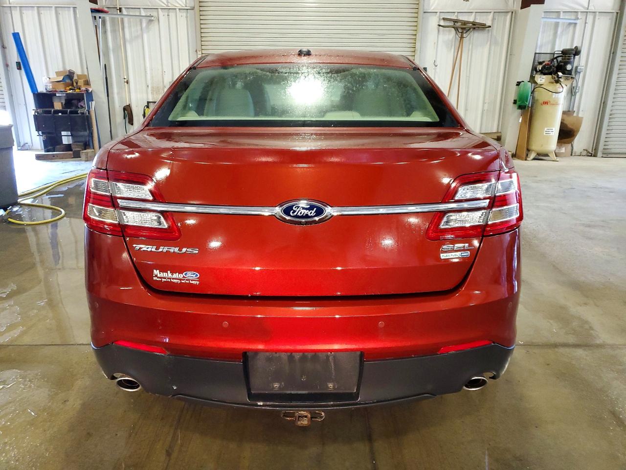 2014 Ford Taurus Sel Red vin: 1FAHP2H83EG183709