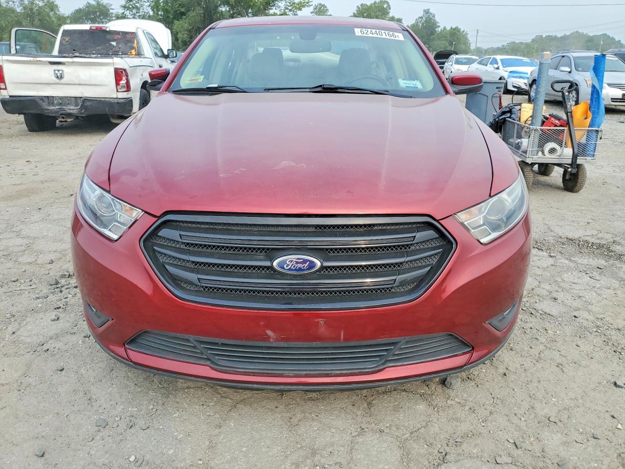 2015 Ford Taurus Sel Красный vin: 1FAHP2H84FG182327