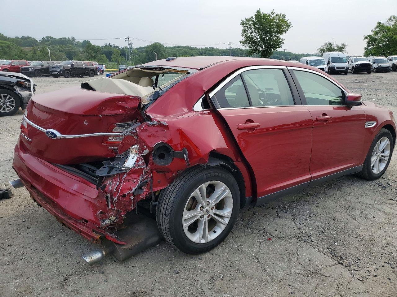 2015 Ford Taurus Sel Красный vin: 1FAHP2H84FG182327