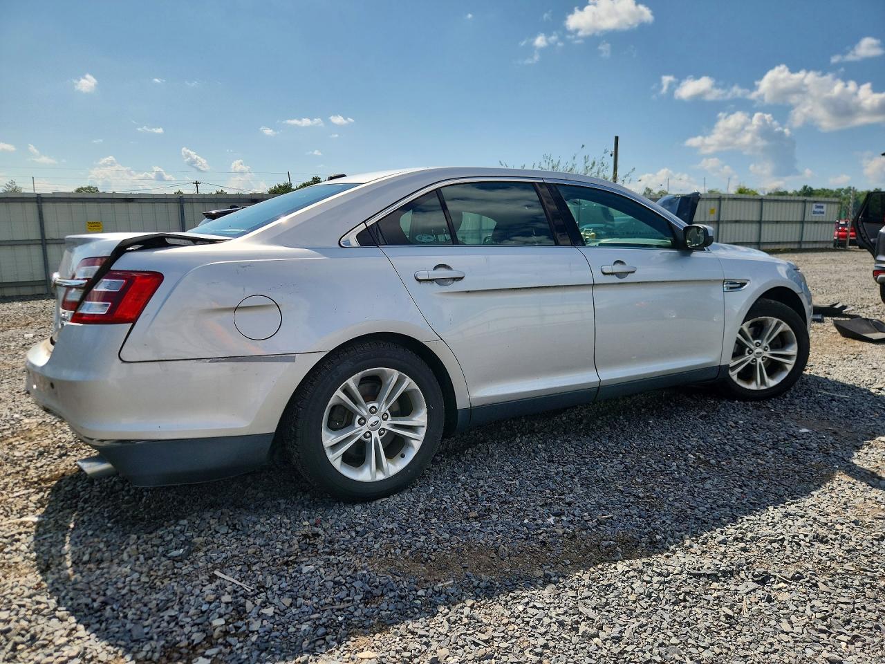 2013 Ford Taurus Sel Серебряный vin: 1FAHP2H86DG108937
