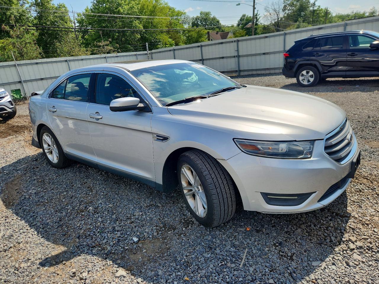 2013 Ford Taurus Sel Серебряный vin: 1FAHP2H86DG108937