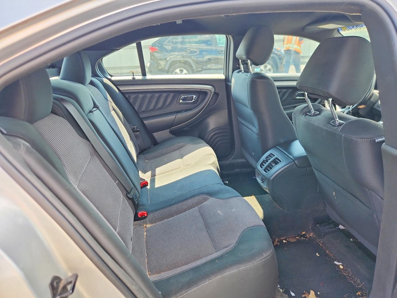 2013 Ford Taurus Sel Серебряный vin: 1FAHP2H86DG108937