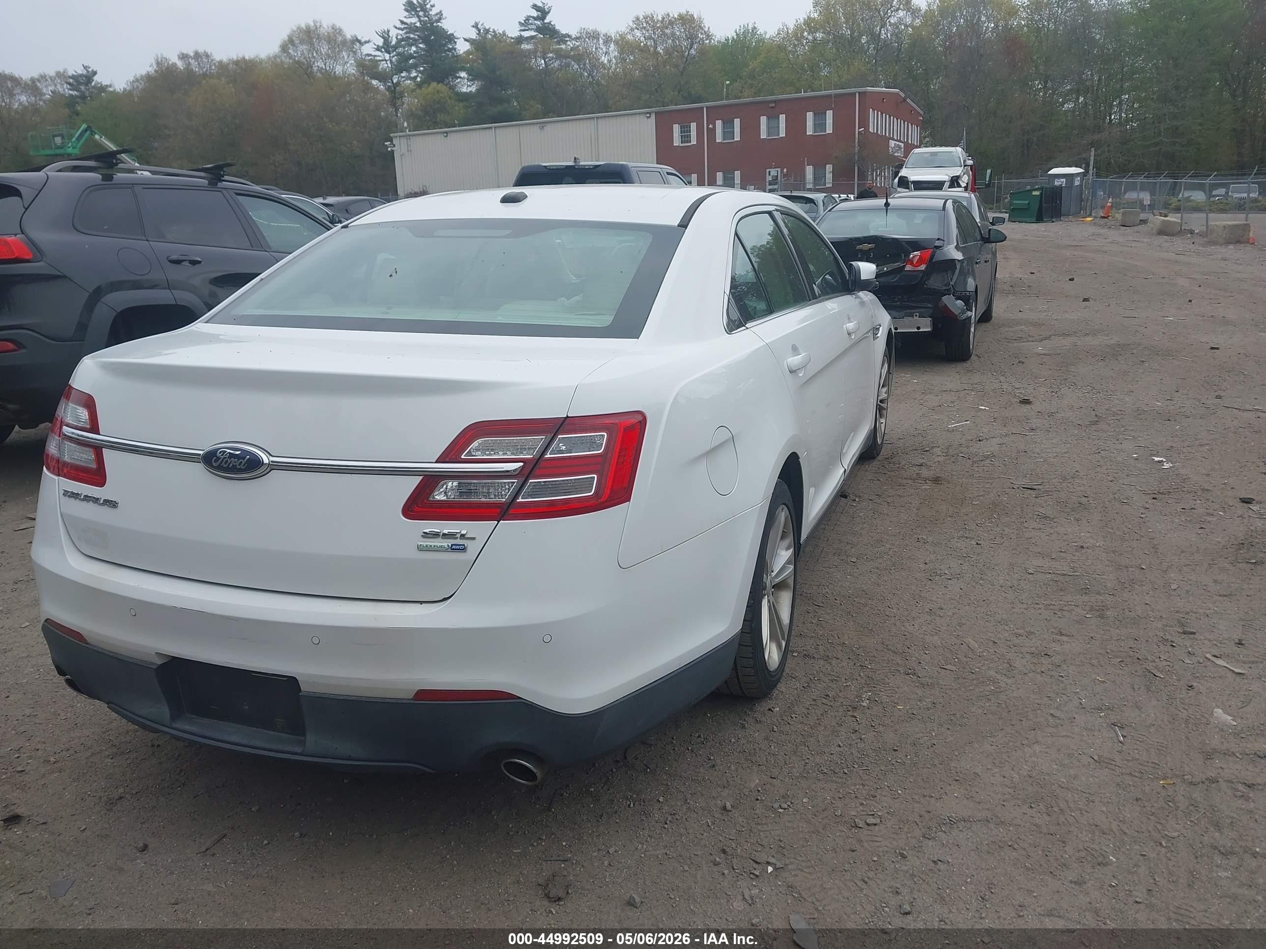2013 Ford Taurus Sel Белый vin: 1FAHP2H88DG133919