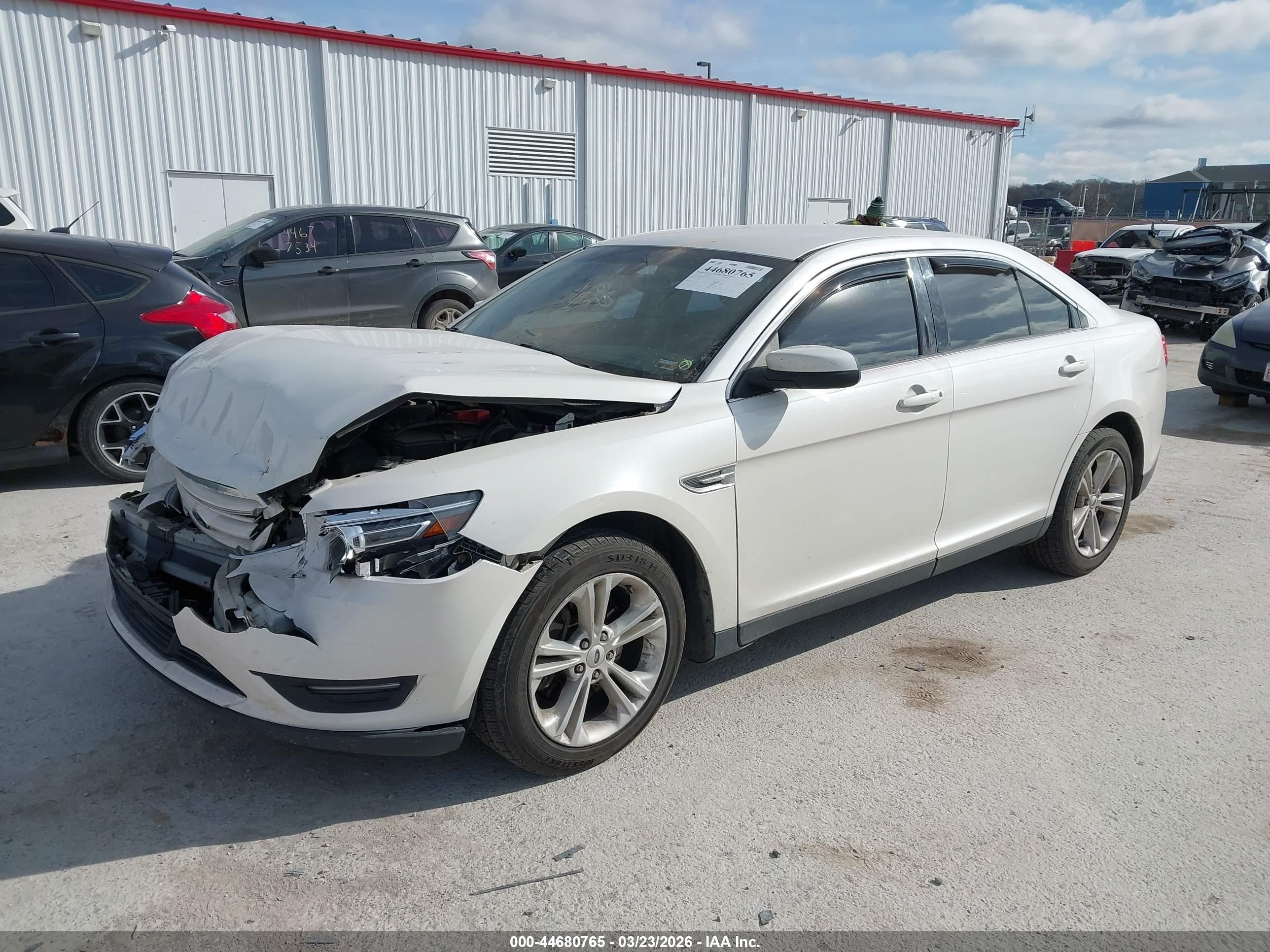 2015 Ford Taurus Sel White vin: 1FAHP2H88FG183433