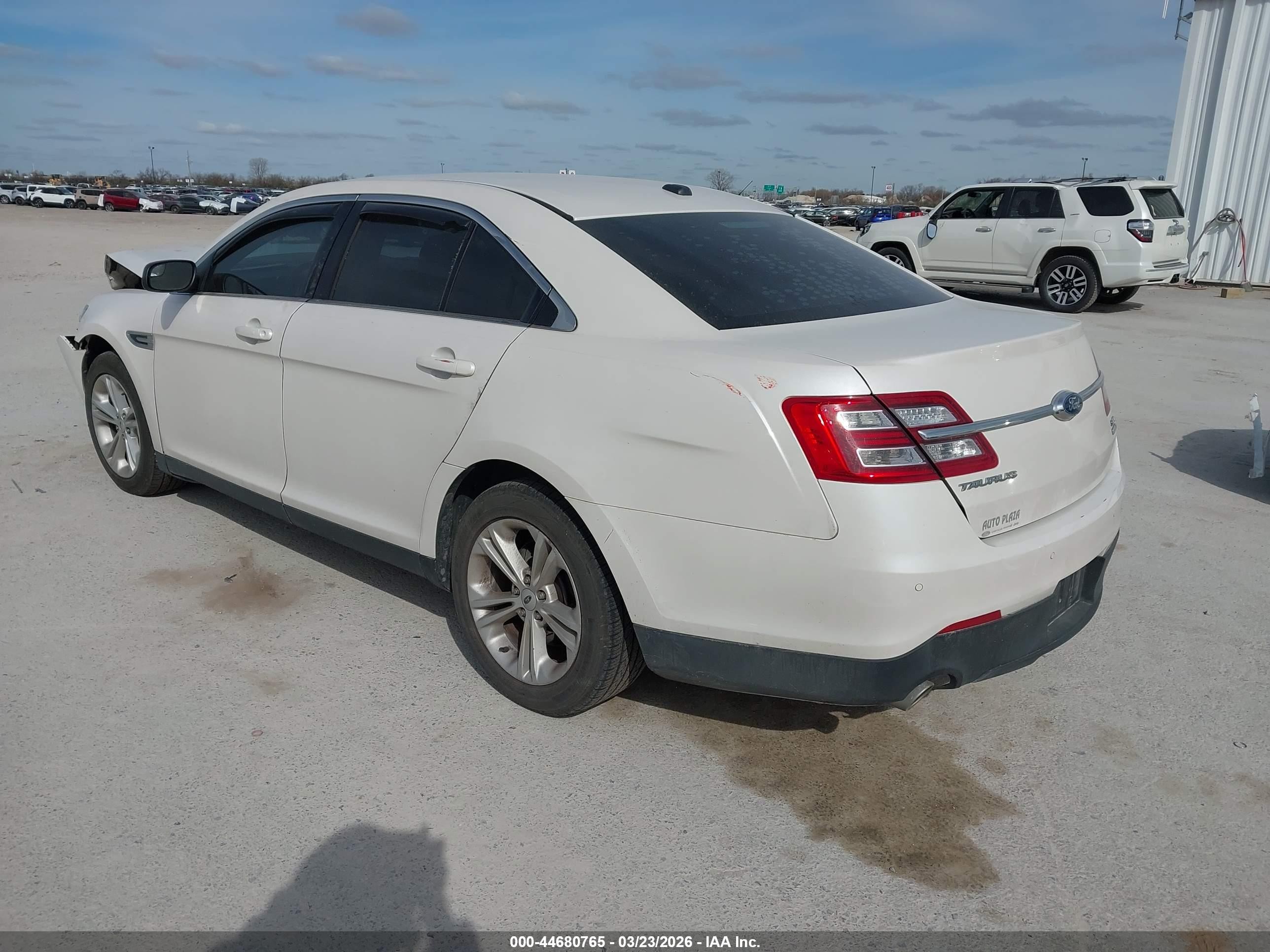 2015 Ford Taurus Sel White vin: 1FAHP2H88FG183433
