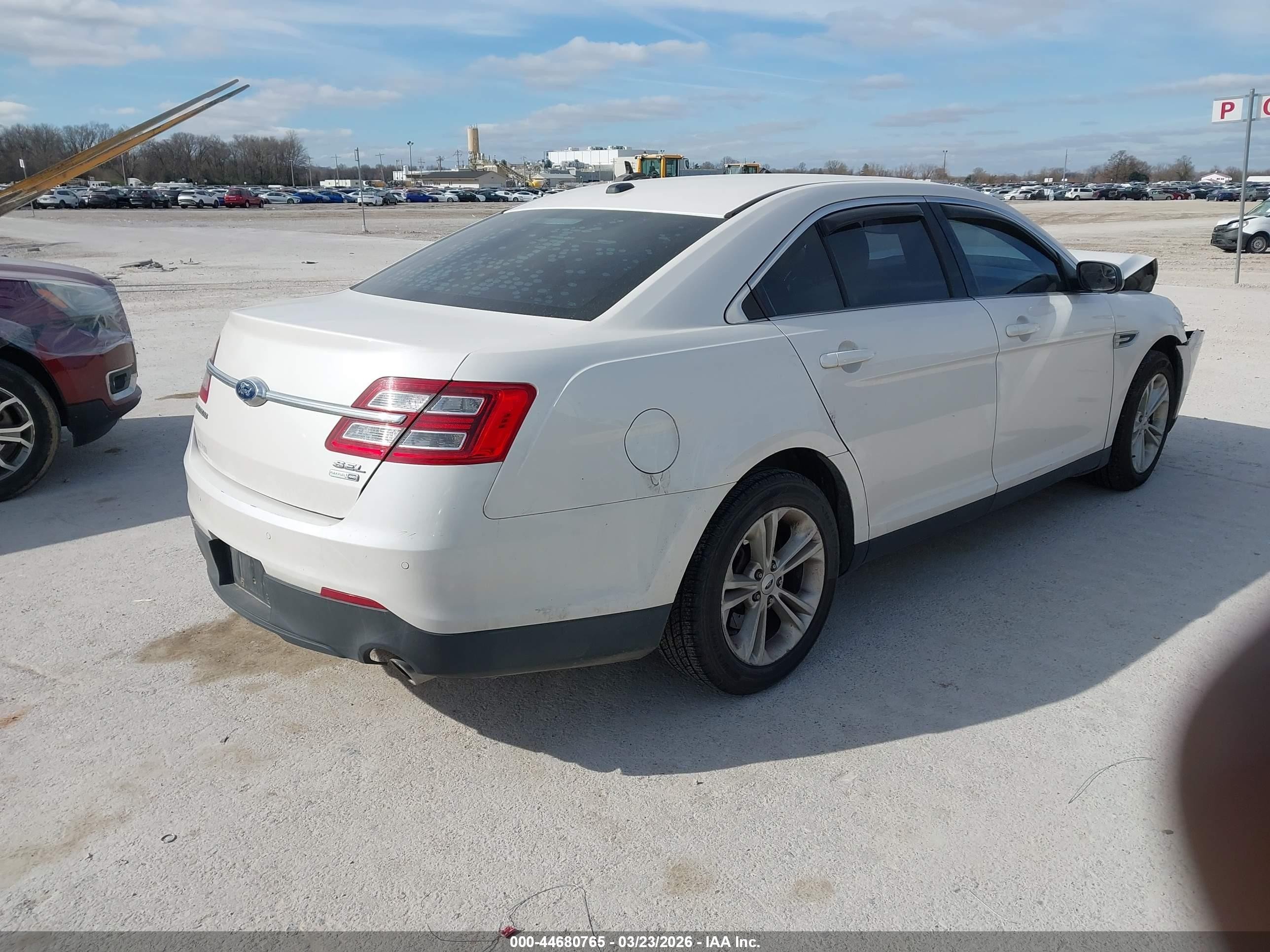 2015 Ford Taurus Sel White vin: 1FAHP2H88FG183433