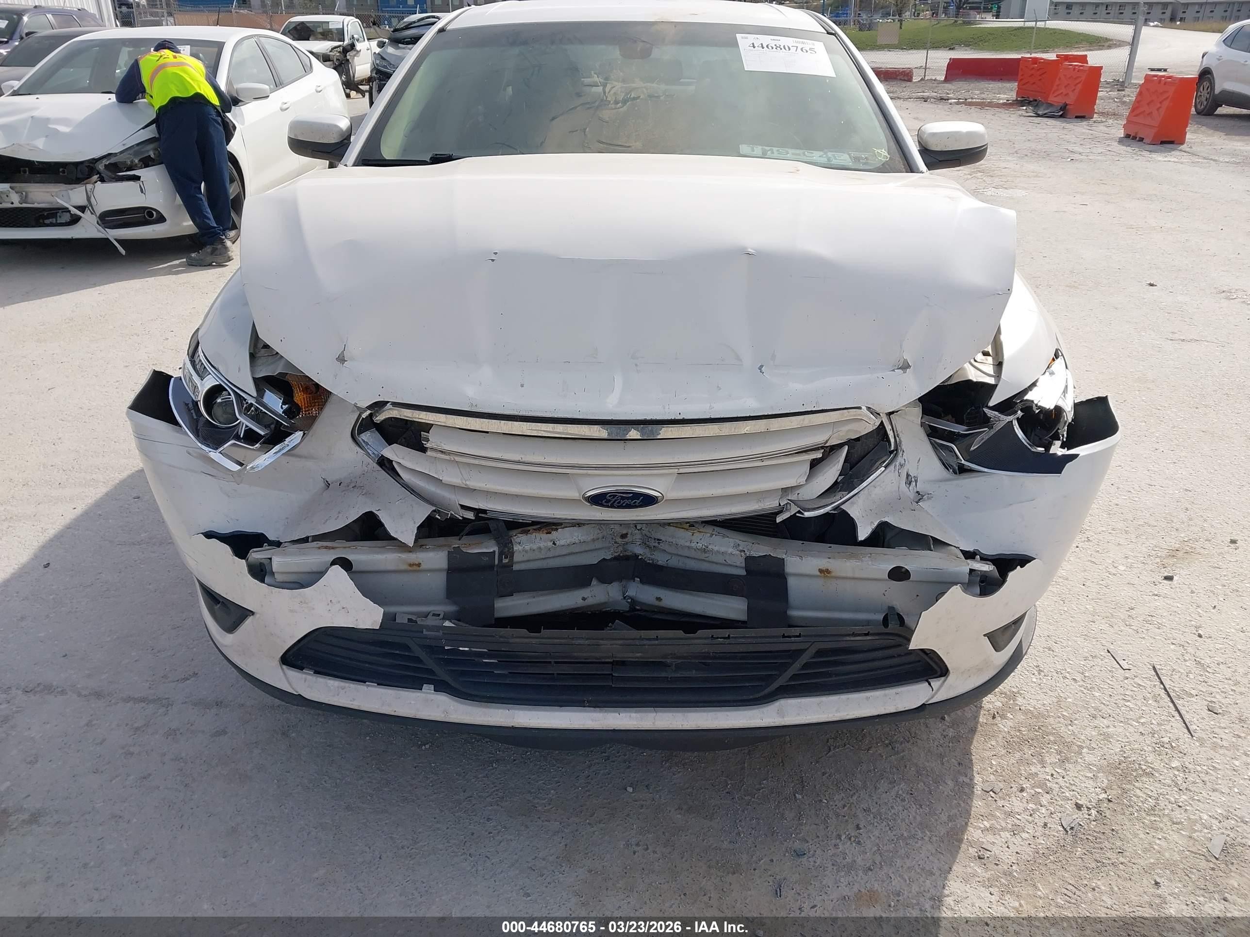 2015 Ford Taurus Sel White vin: 1FAHP2H88FG183433