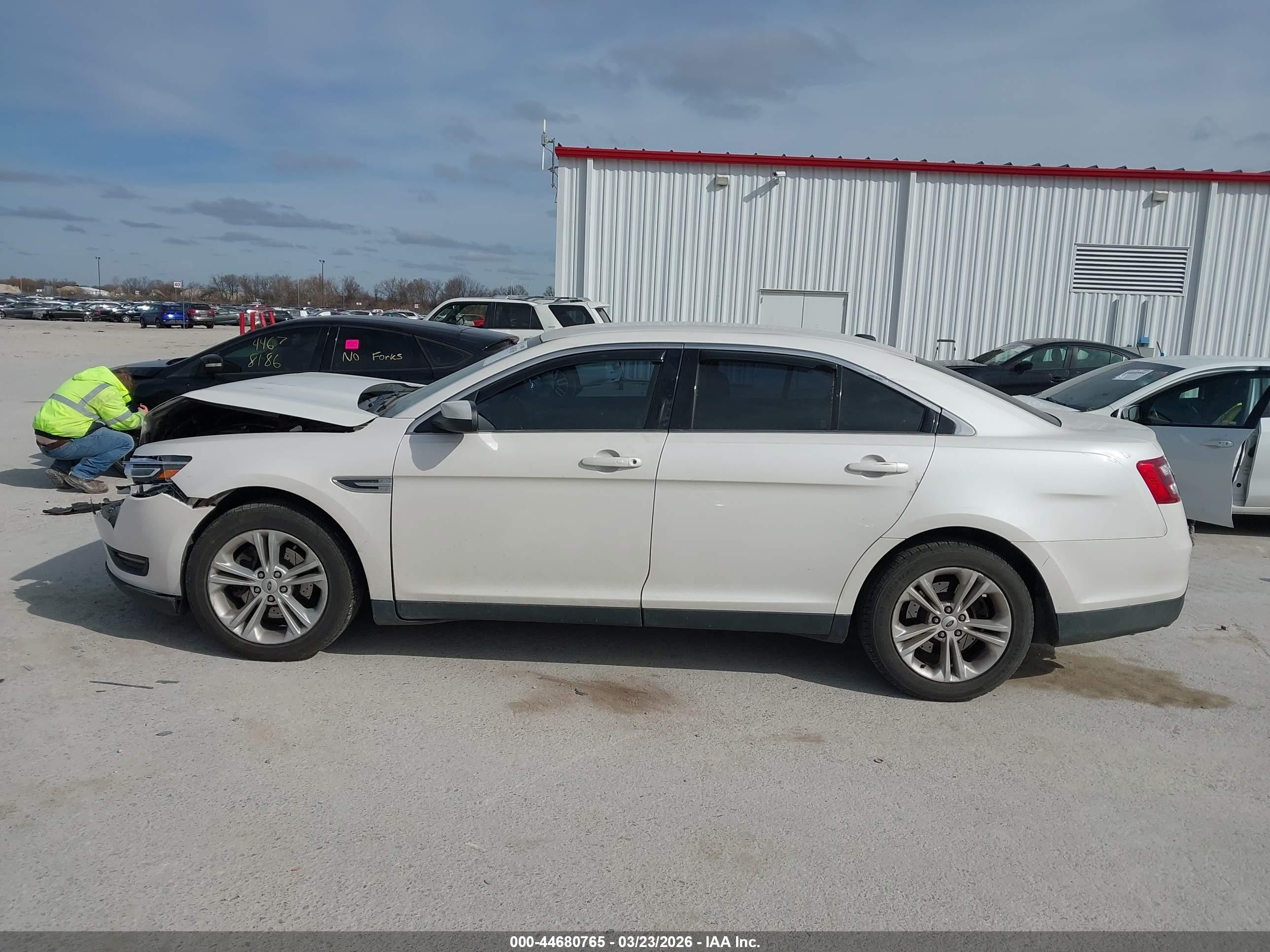 2015 Ford Taurus Sel White vin: 1FAHP2H88FG183433