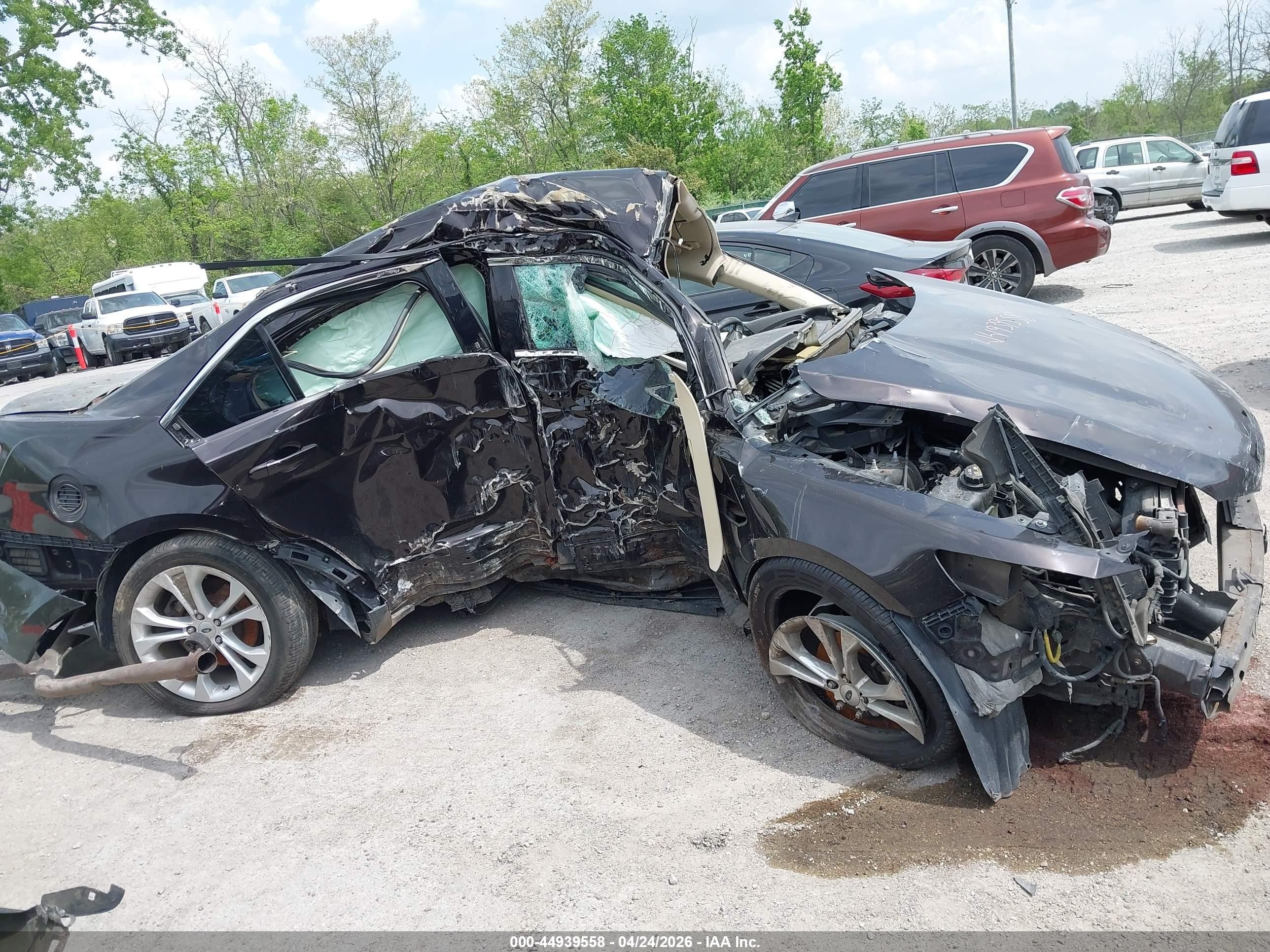 2013 Ford Taurus Sel Черный vin: 1FAHP2H89DG191876