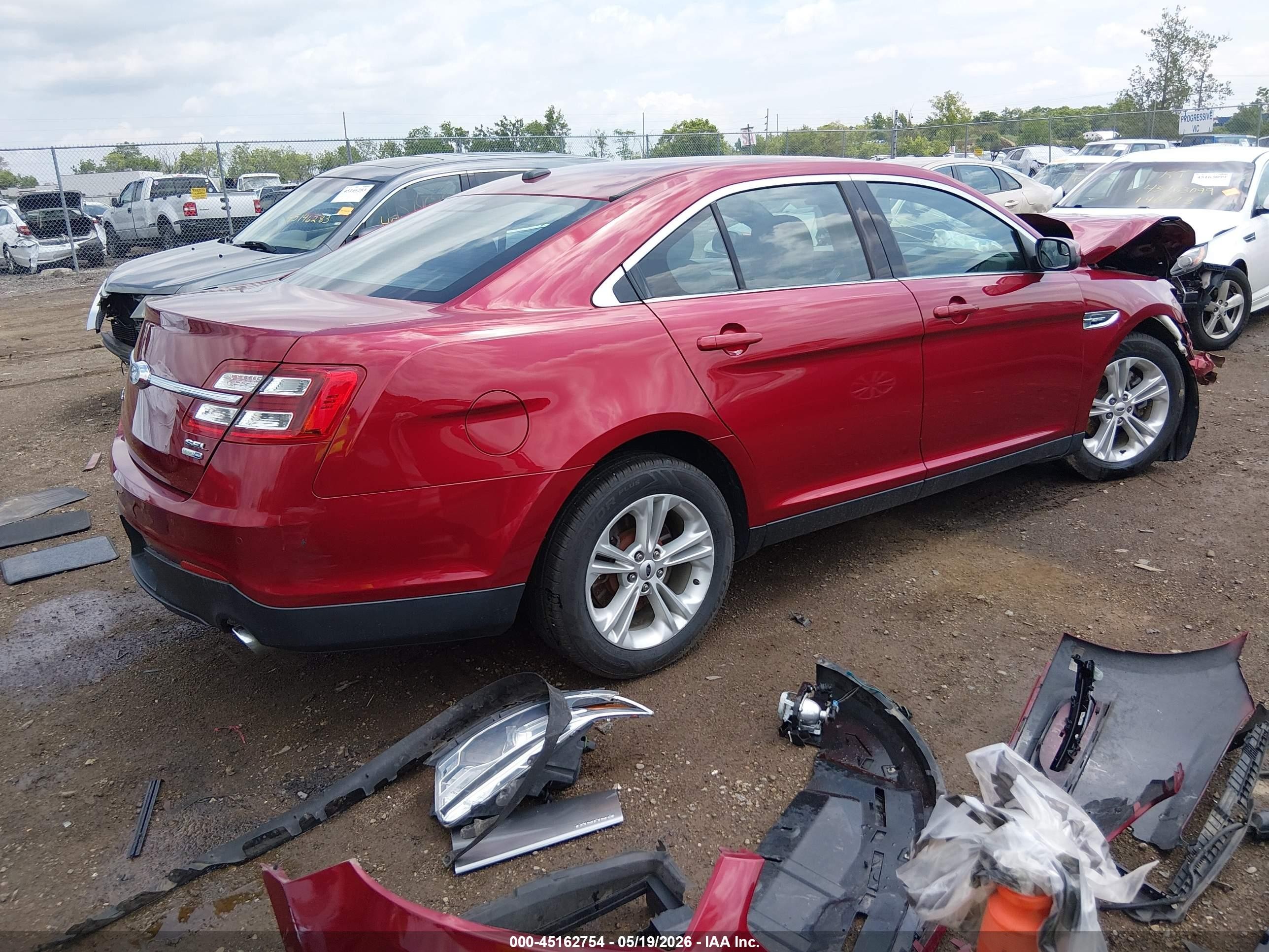 2015 Ford Taurus Sel Maroon vin: 1FAHP2H89FG177429